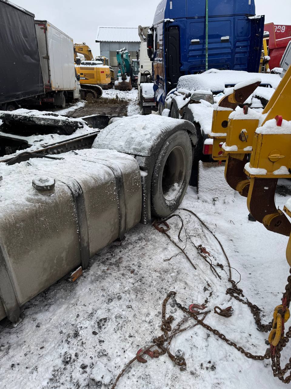 Shacman (Shaanxi) SX* 4x2 Седельный тягач 2023 г. - фото 13