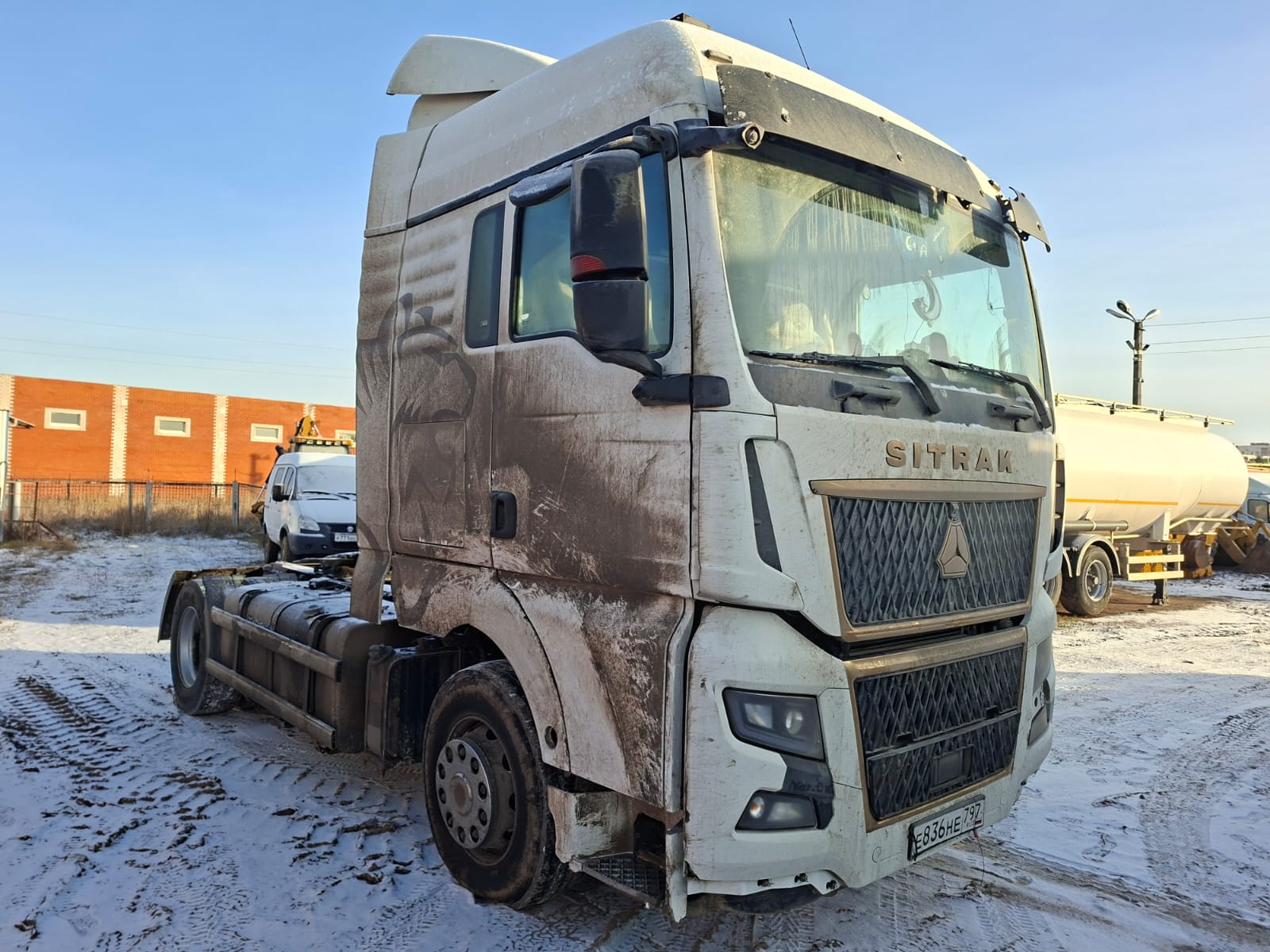SITRAK C7H 4x2 Седельный тягач 2023 г. - фото 2