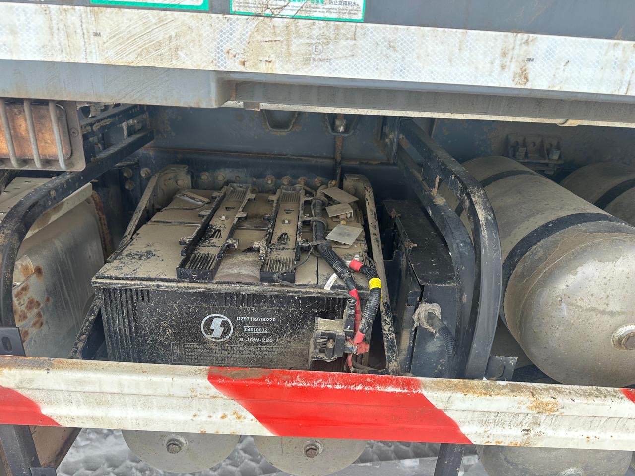 Shacman (Shaanxi) SX* 6x6 Самосвал 2023 г. - фото 12