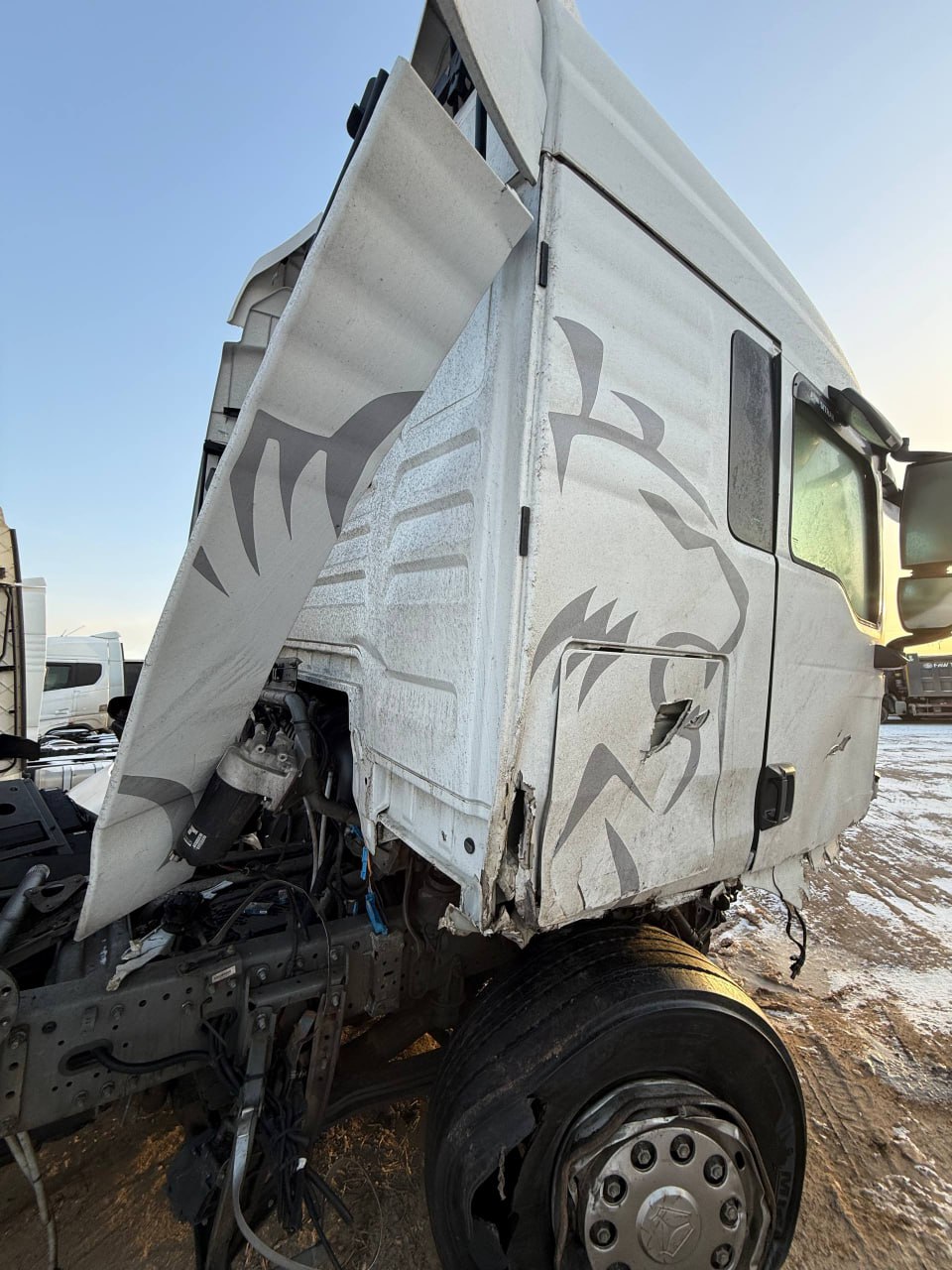 SITRAK C7H 4x2 Седельный тягач 2023 г. - фото 2