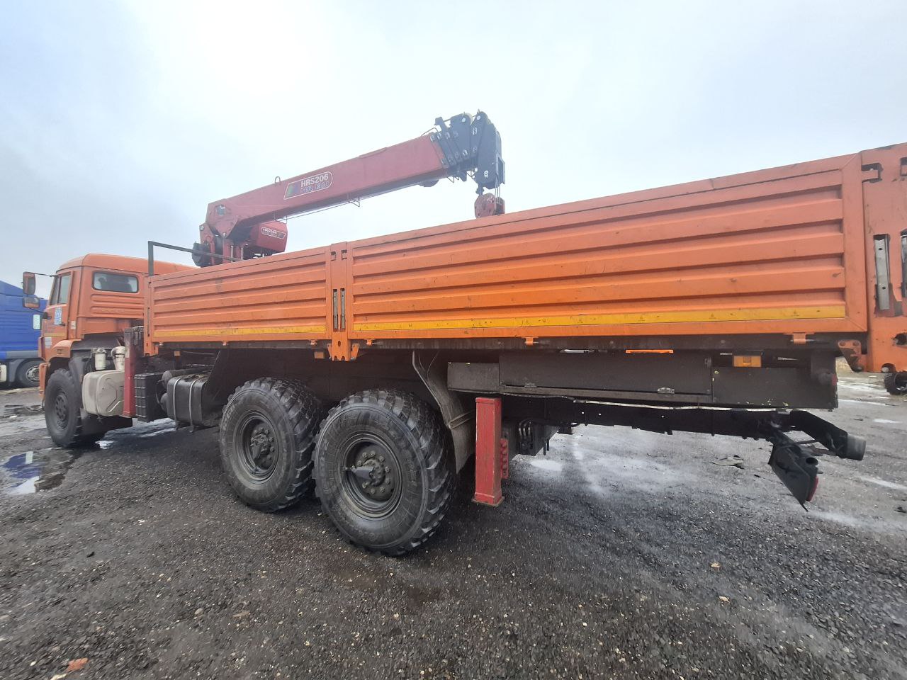 КамАЗ 43118 6x6 Бортовой с КМУ 2024 г. - фото 7