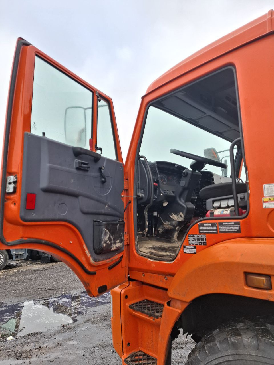 КамАЗ 43118 6x6 Бортовой с КМУ 2024 г. - фото 10