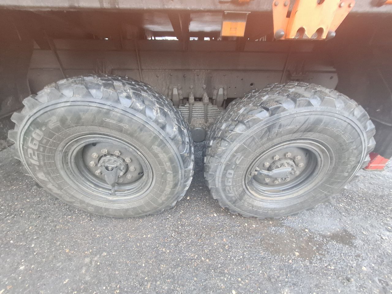 КамАЗ 43118 6x6 Бортовой с КМУ 2024 г. - фото 17