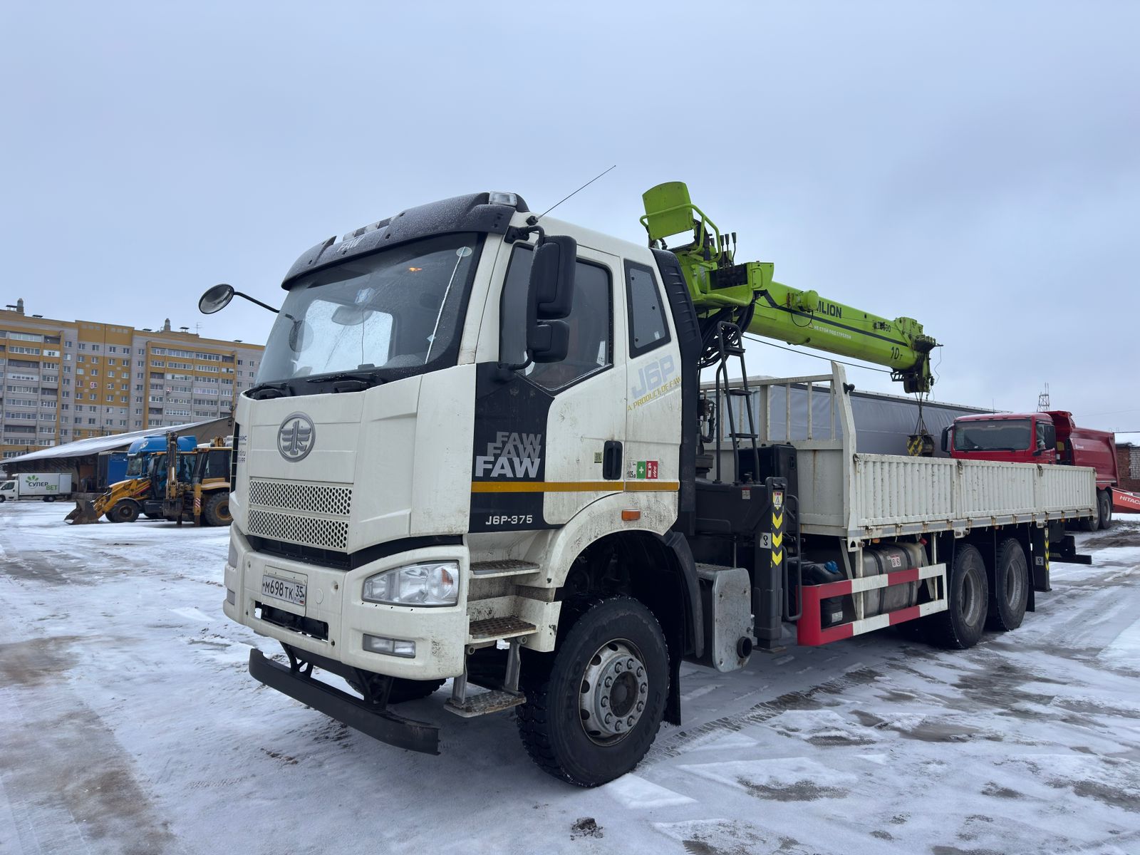 FAW J6 6x4 Бортовой с КМУ 2024 г. - фото 2