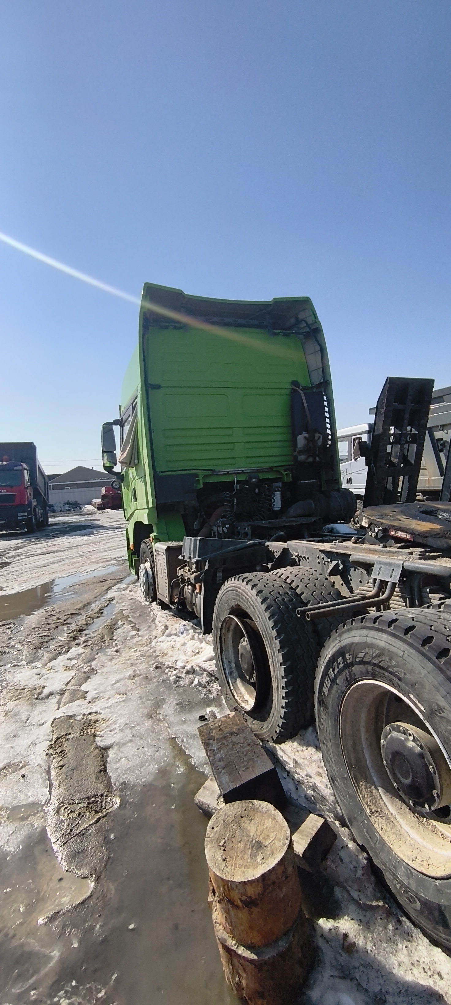 Shacman (Shaanxi) SX* 6x4 Седельный тягач 2023 г. - фото 5