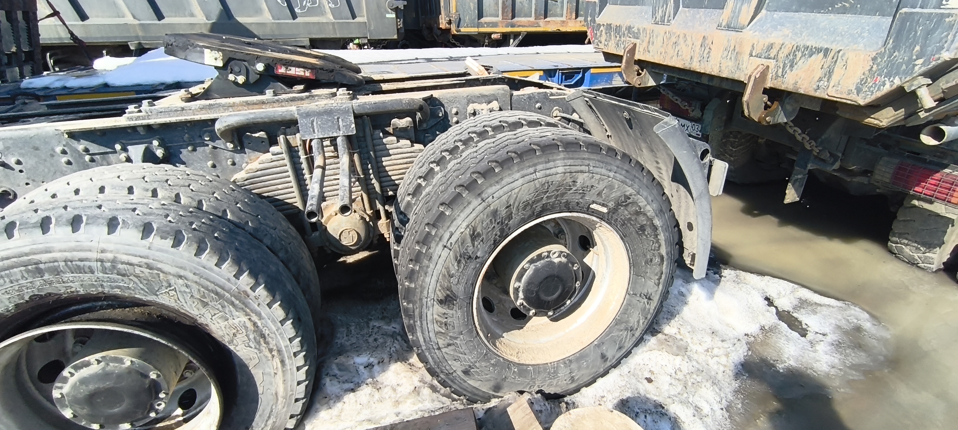 Shacman (Shaanxi) SX* 6x4 Седельный тягач 2023 г. - фото 10