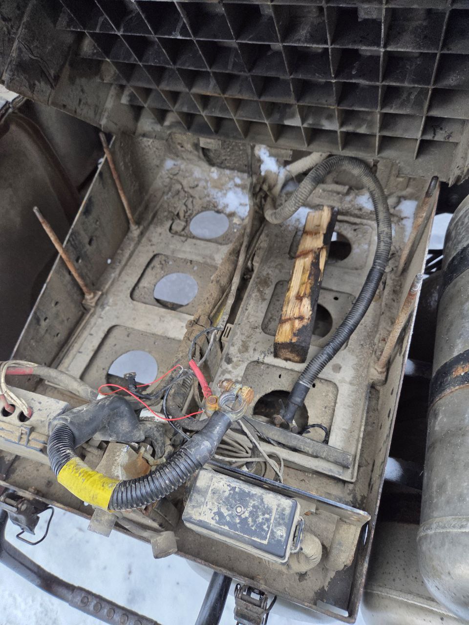 Shacman (Shaanxi) SX* 6x4 Седельный тягач 2022 г. - фото 20