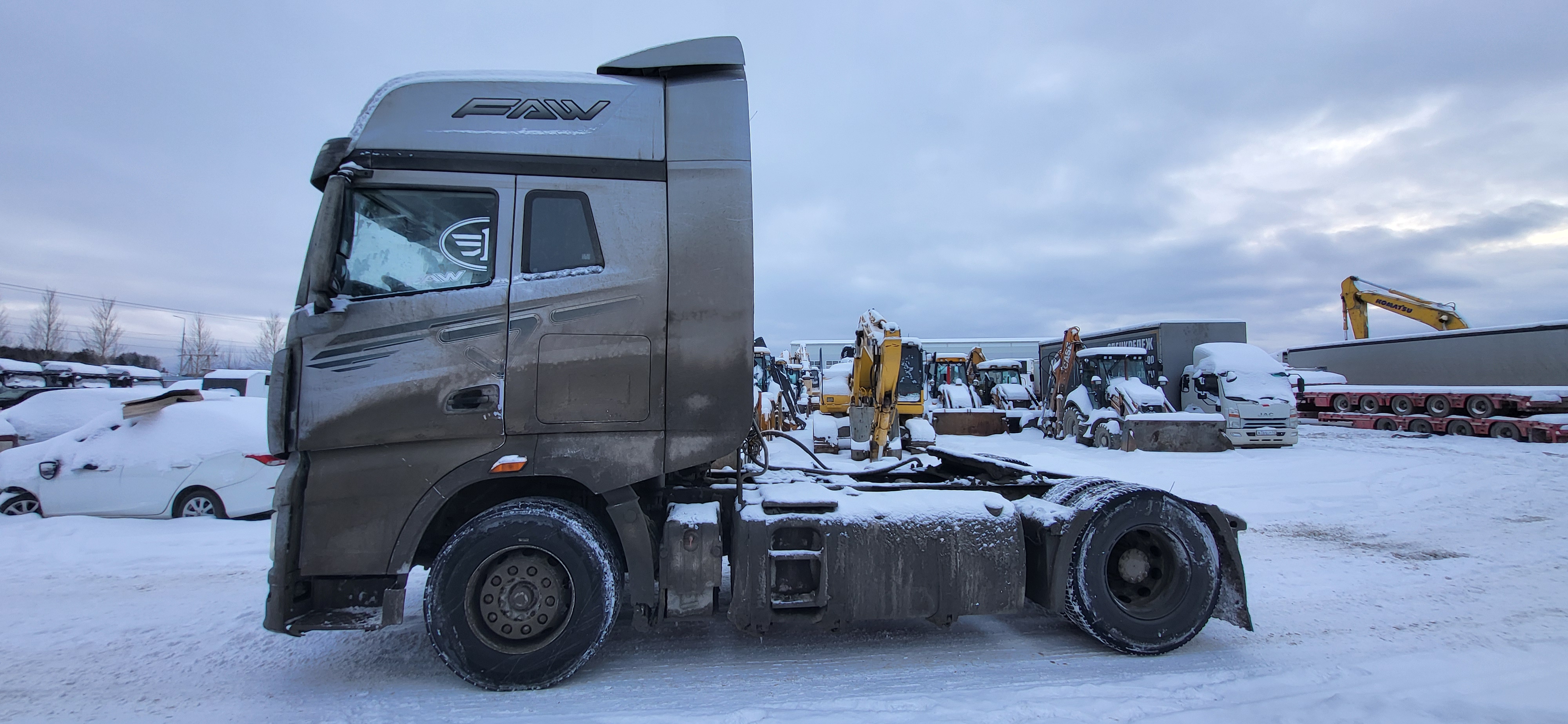 FAW J7 4x2 Седельный тягач 2023 г. - фото 5