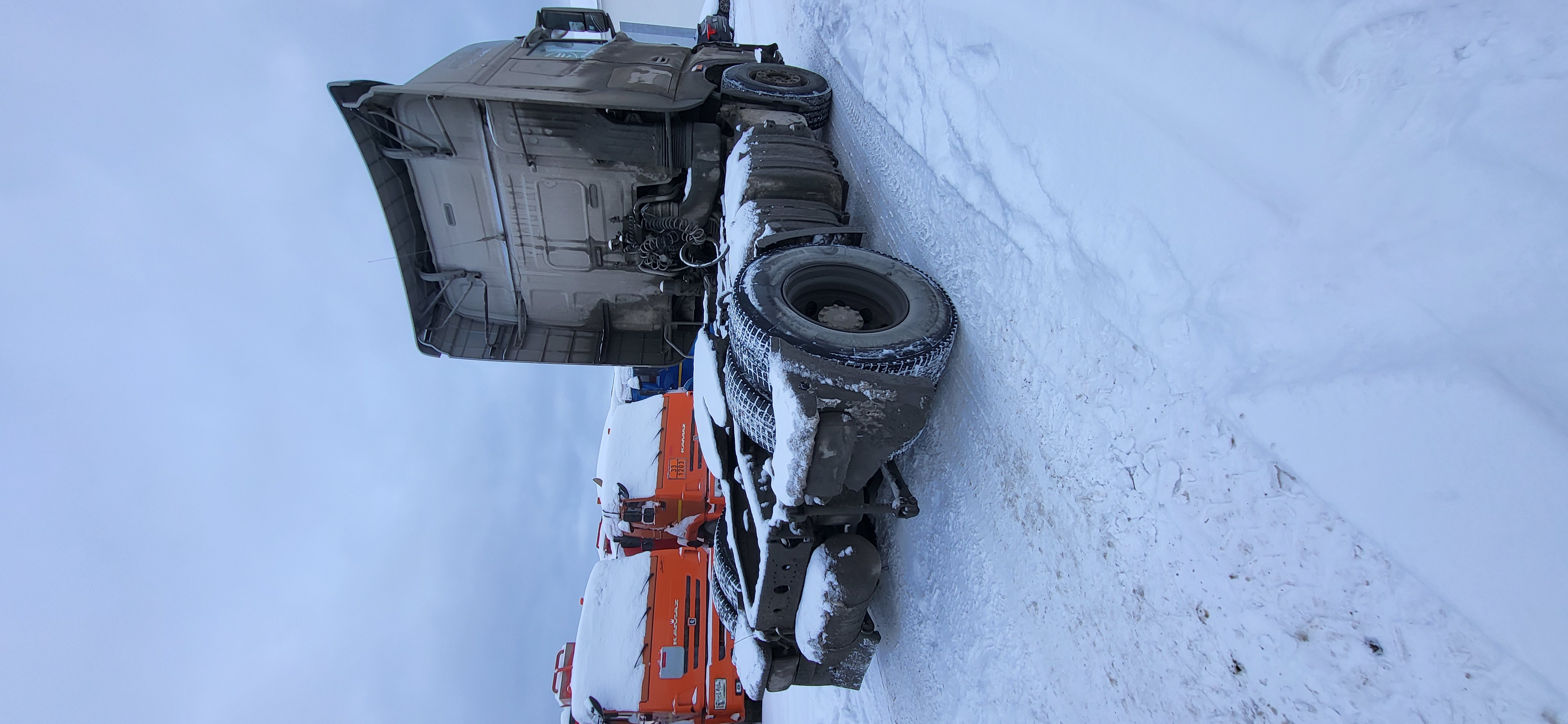 FAW J7 4x2 Седельный тягач 2023 г. - фото 8