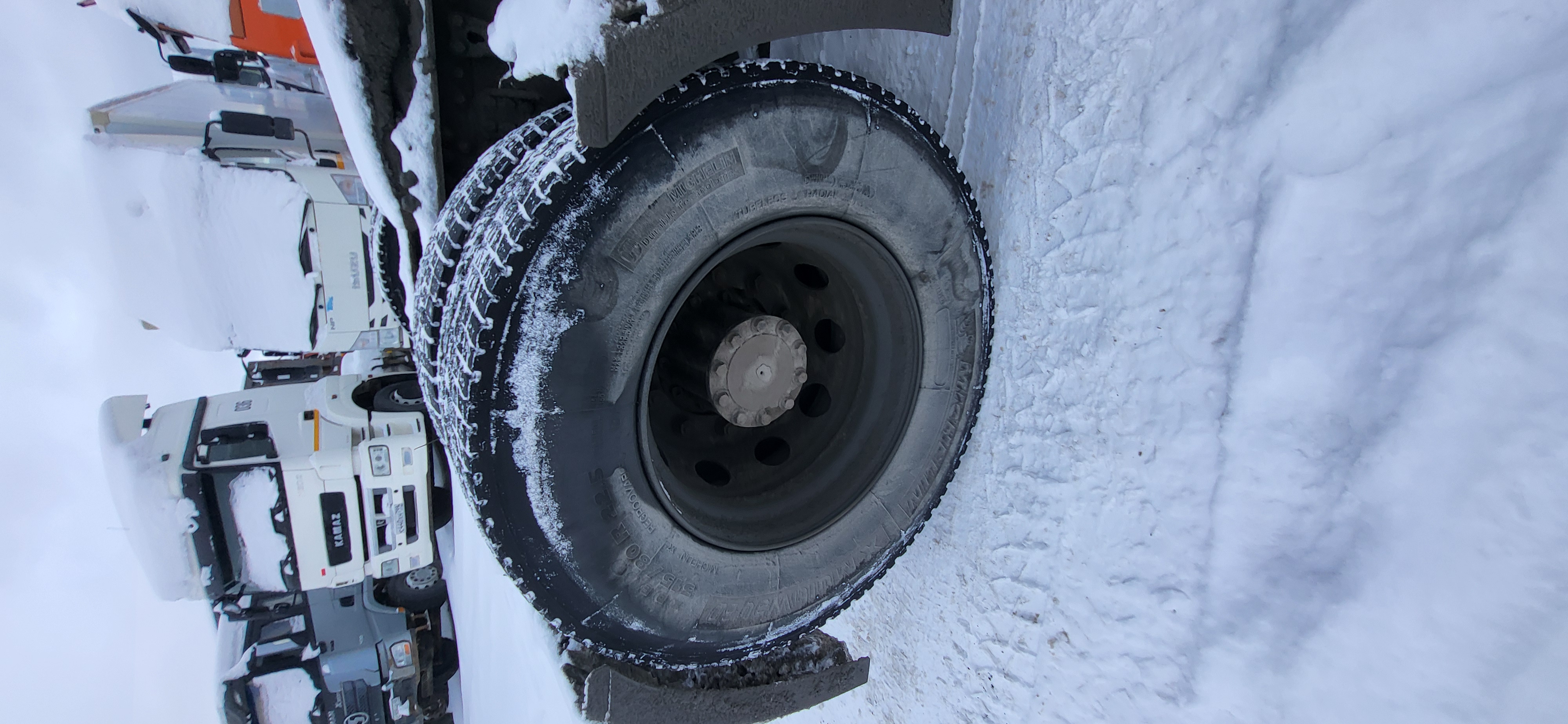 FAW J7 4x2 Седельный тягач 2023 г. - фото 19