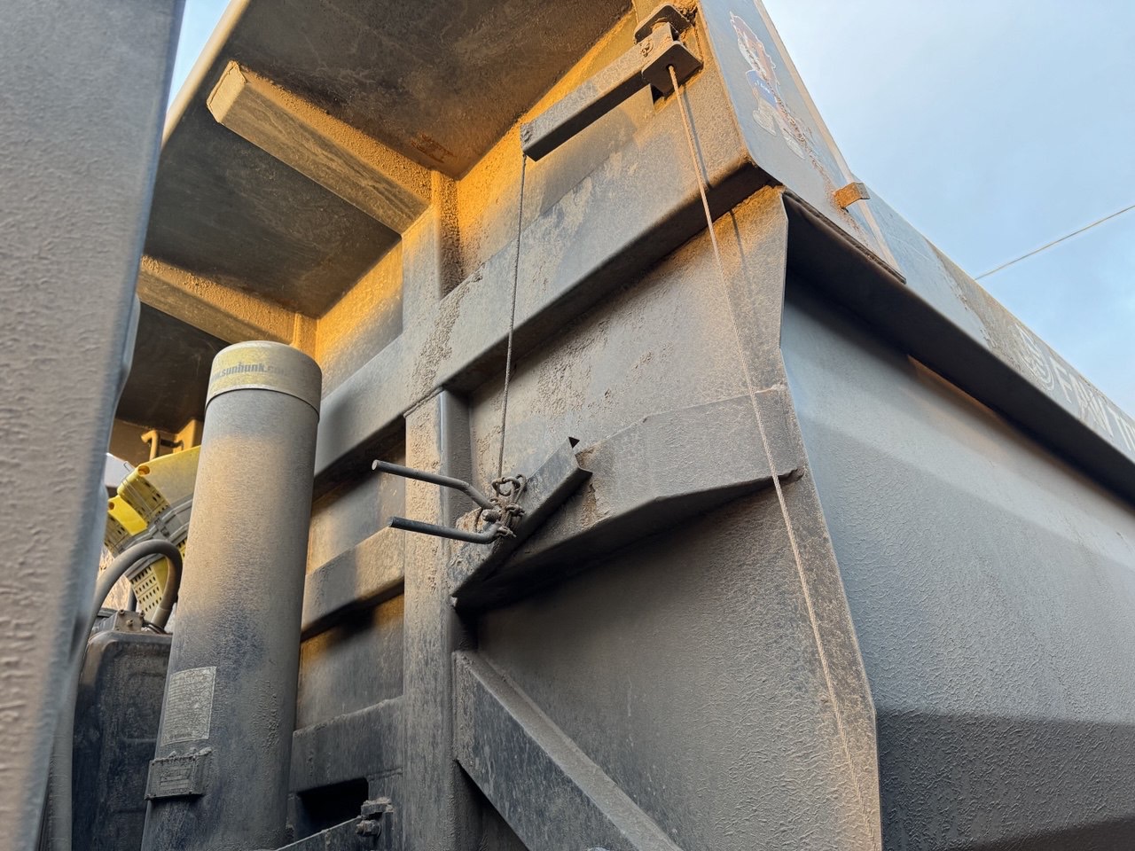 FAW J6 6x4 Самосвал 2023 г. - фото 10