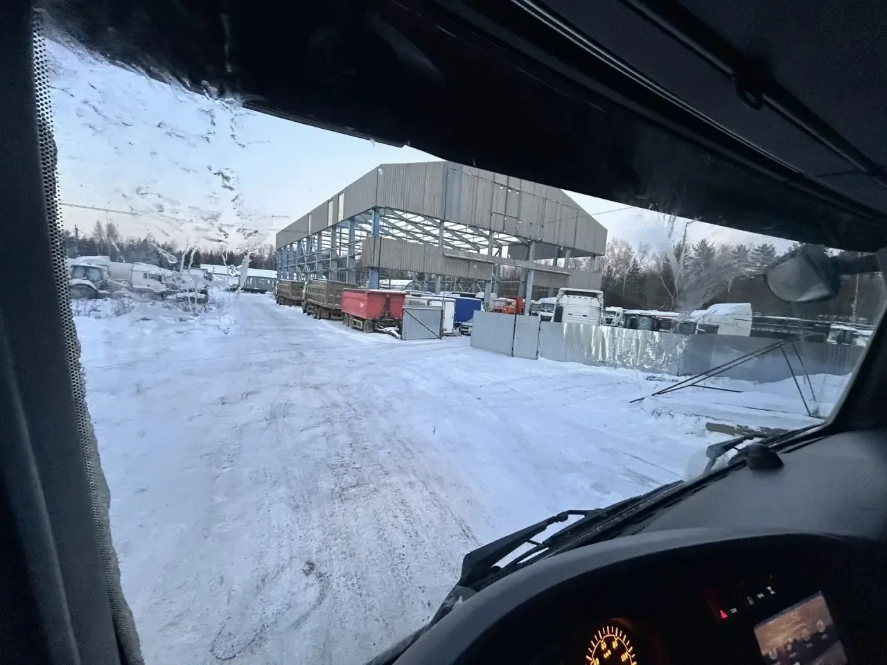 SITRAK C7H 6x4 Седельный тягач 2023 г. - фото 9