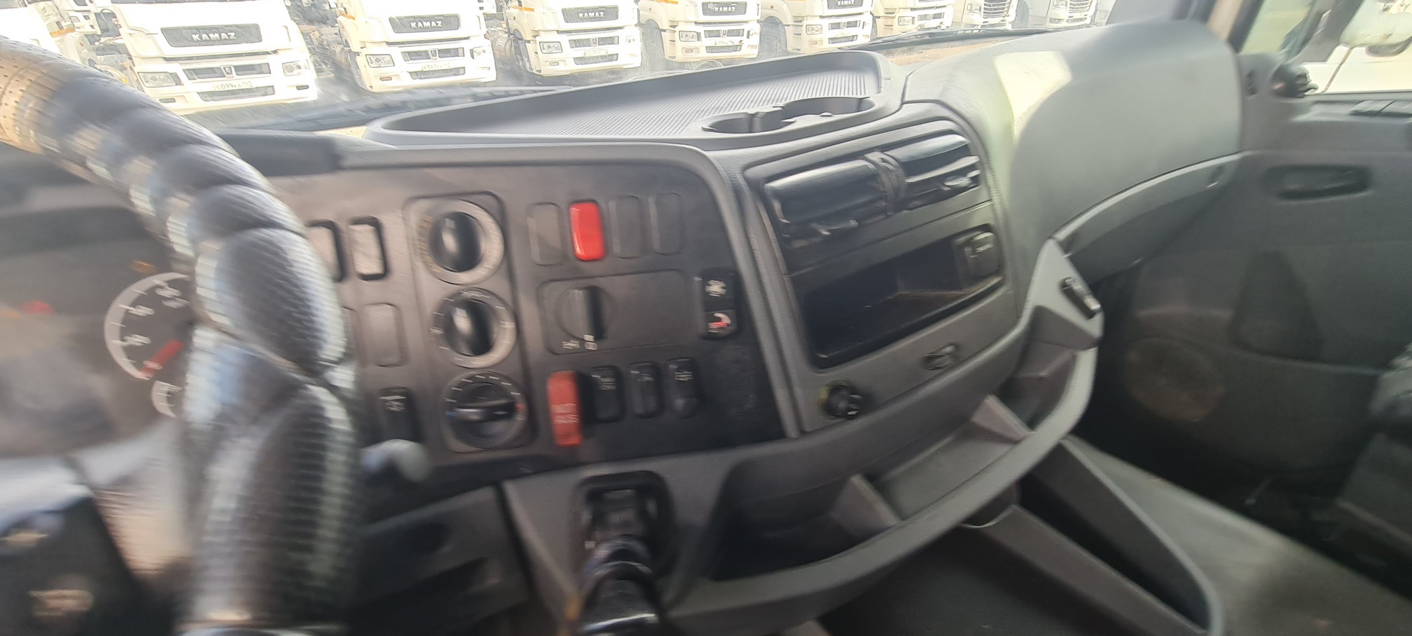 Седельный тягач КАМАЗ 5490-80802-90(5P) (СПГ) 2021 г. - фото 36