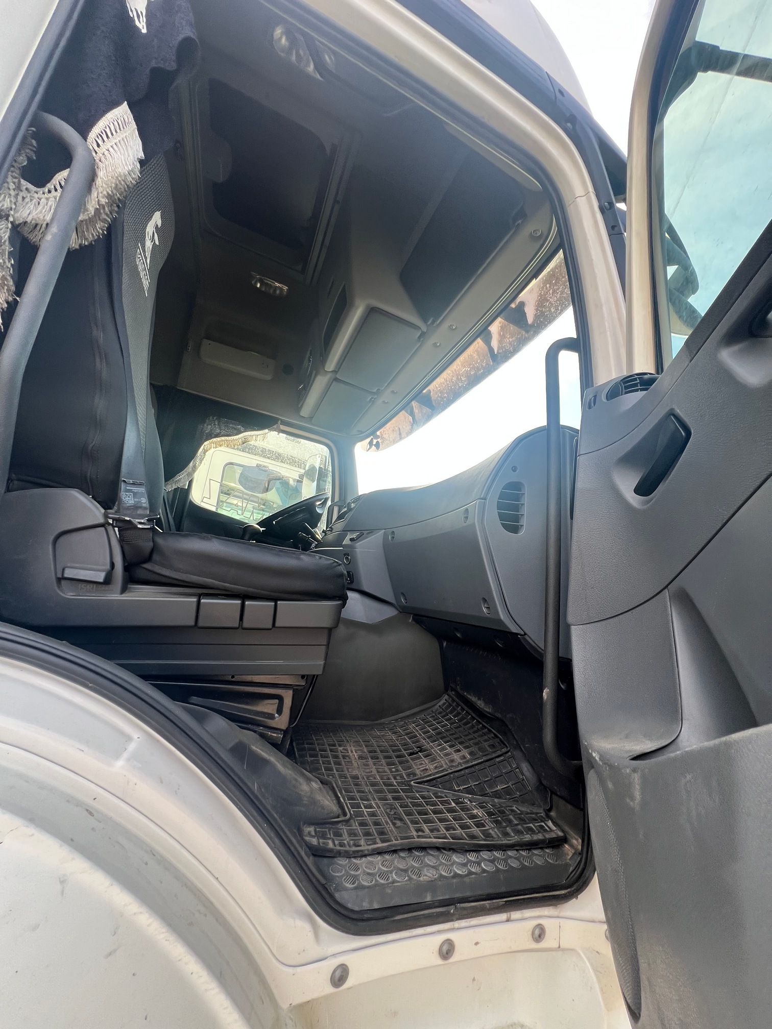 Седельный тягач КАМАЗ 5490-80802-90(5P) (СПГ) 2021 г. - фото 2