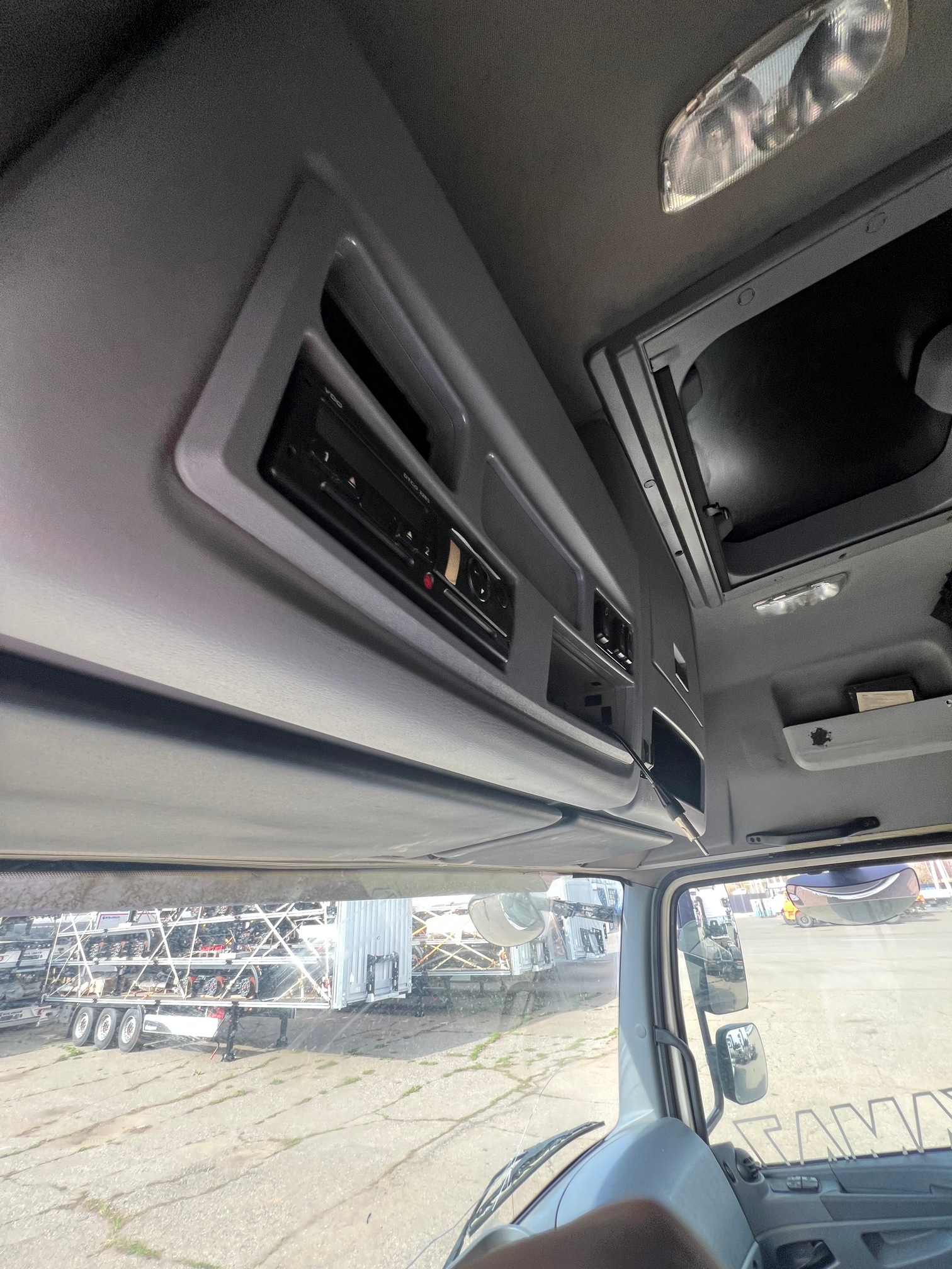 Седельный тягач КАМАЗ 5490-80802-90(5P) (СПГ) 2021 г. - фото 17