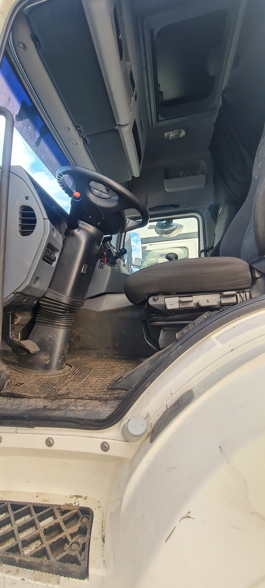 Седельный тягач КАМАЗ 5490-80802-90(5P) (СПГ) 2021 г. - фото 27