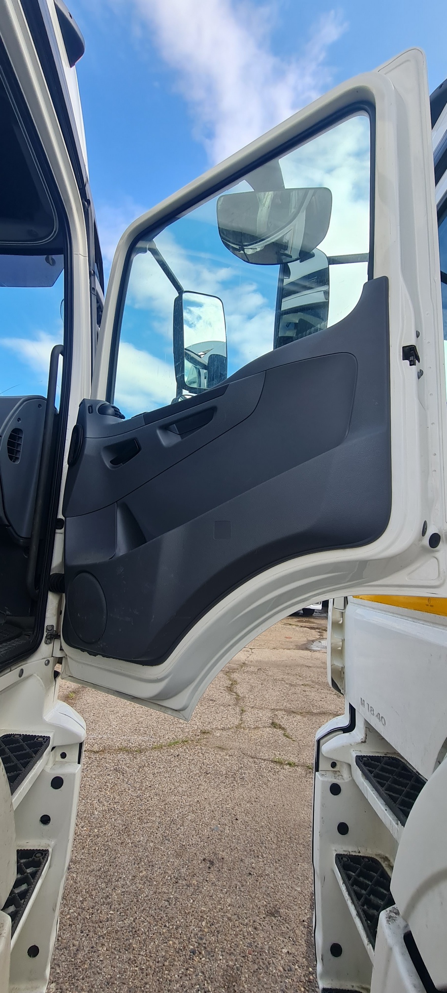 Седельный тягач КАМАЗ 5490-80802-90(5P) (СПГ) 2021 г. - фото 11