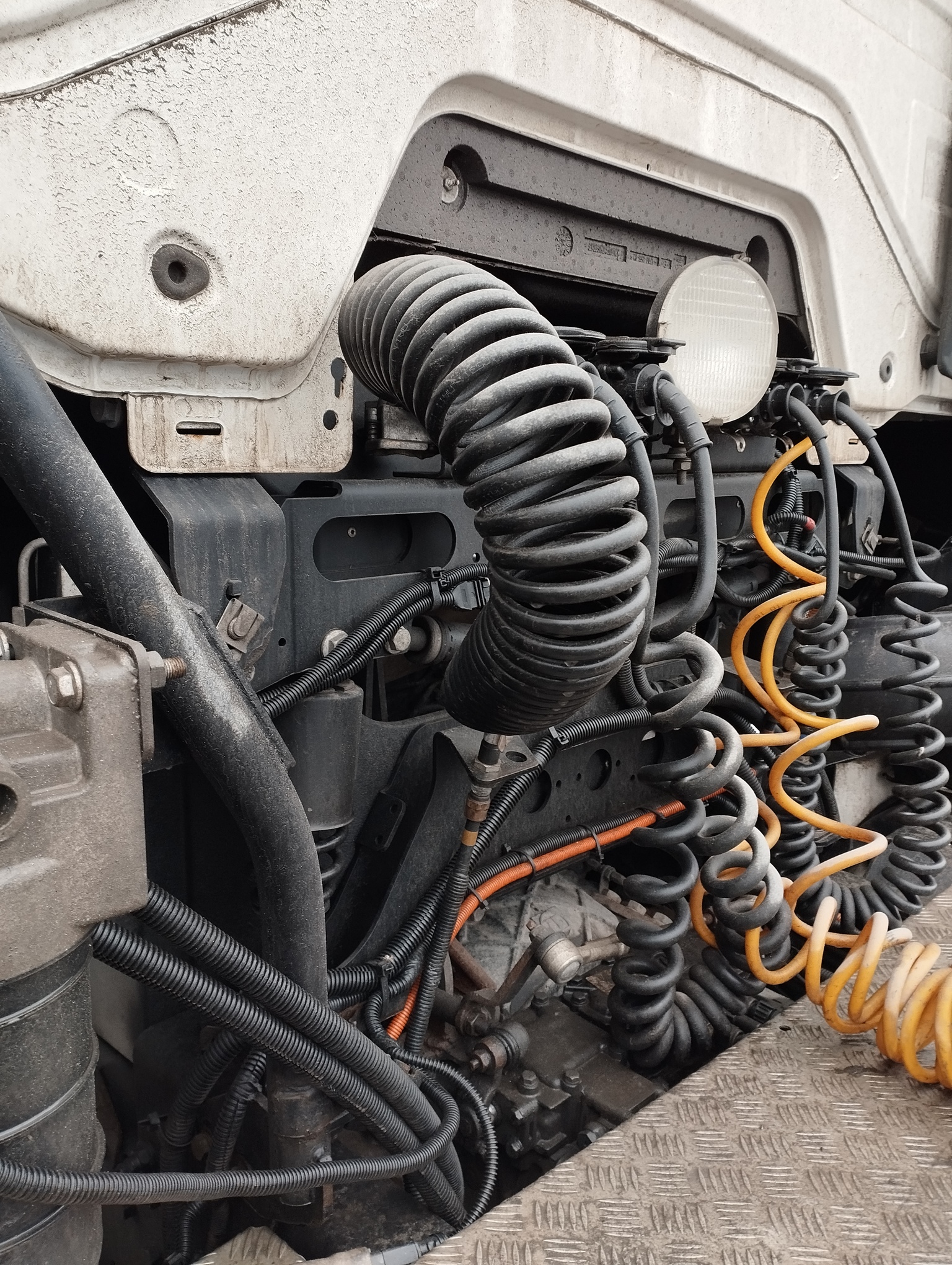 Седельный тягач КАМАЗ 5490-801-DC (газодизель) 2021 г. - фото 36