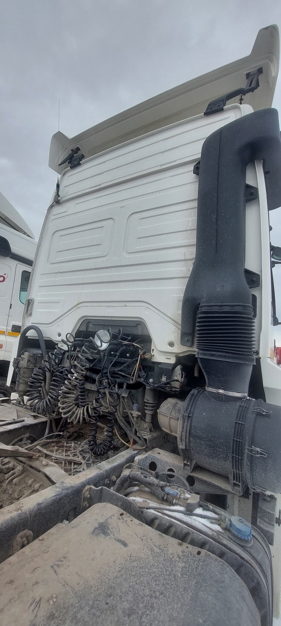 Седельный тягач КАМАЗ 5490-801-DC (газодизель) 2021 г. - фото 16