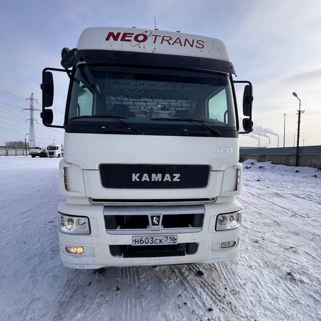 Седельный тягач КАМАЗ 5490-801-DC (газодизель) 2021 г.