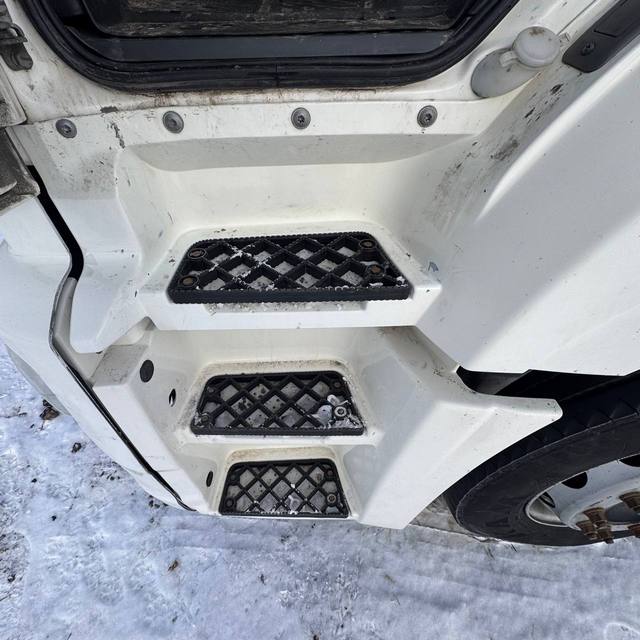 Седельный тягач КАМАЗ 5490-801-DC (газодизель) 2021 г. - фото 31