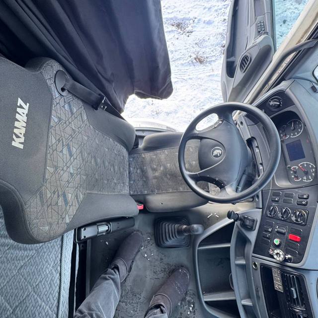 Седельный тягач КАМАЗ 5490-801-DC (газодизель) 2021 г. - фото 38