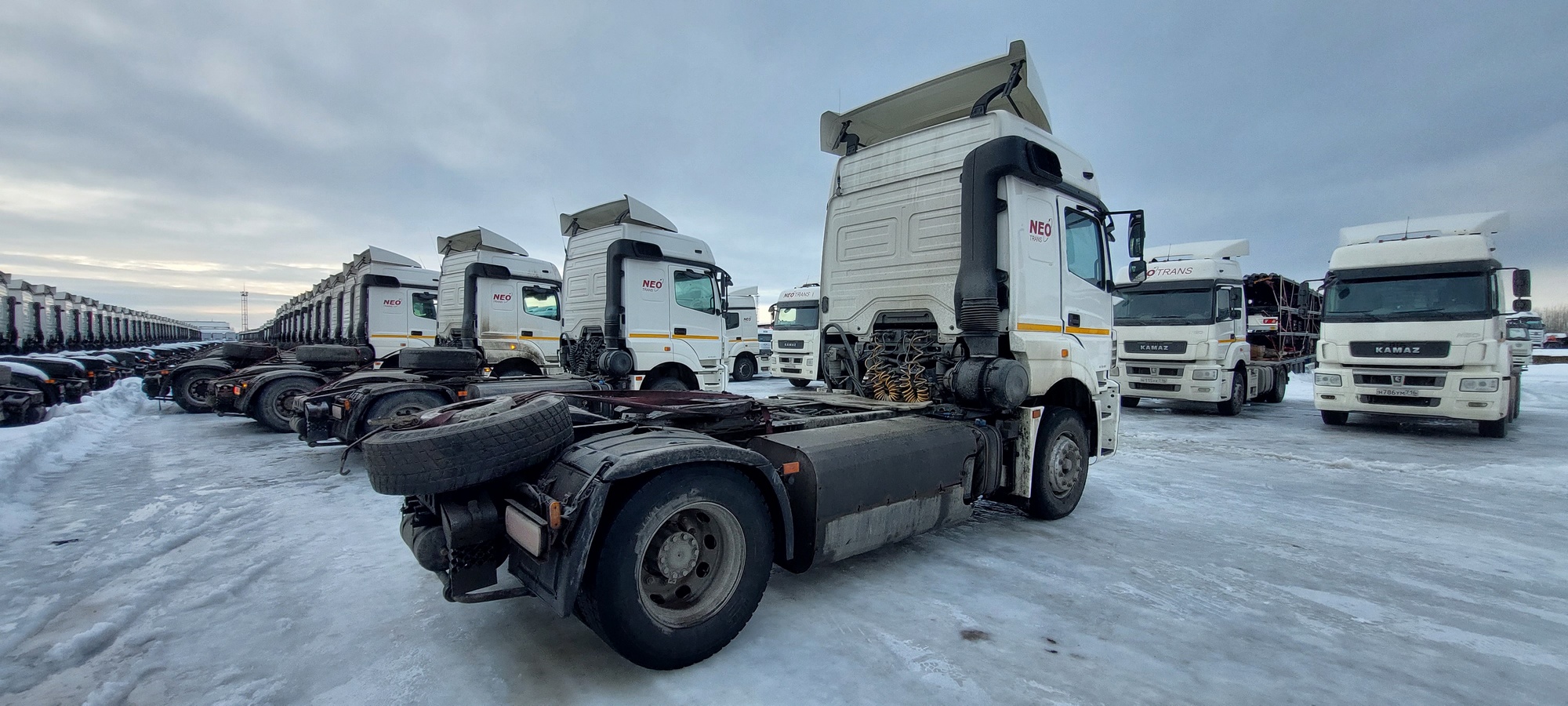 Седельный тягач КАМАЗ 5490-801-DC (газодизель) 2021 г. - фото 27