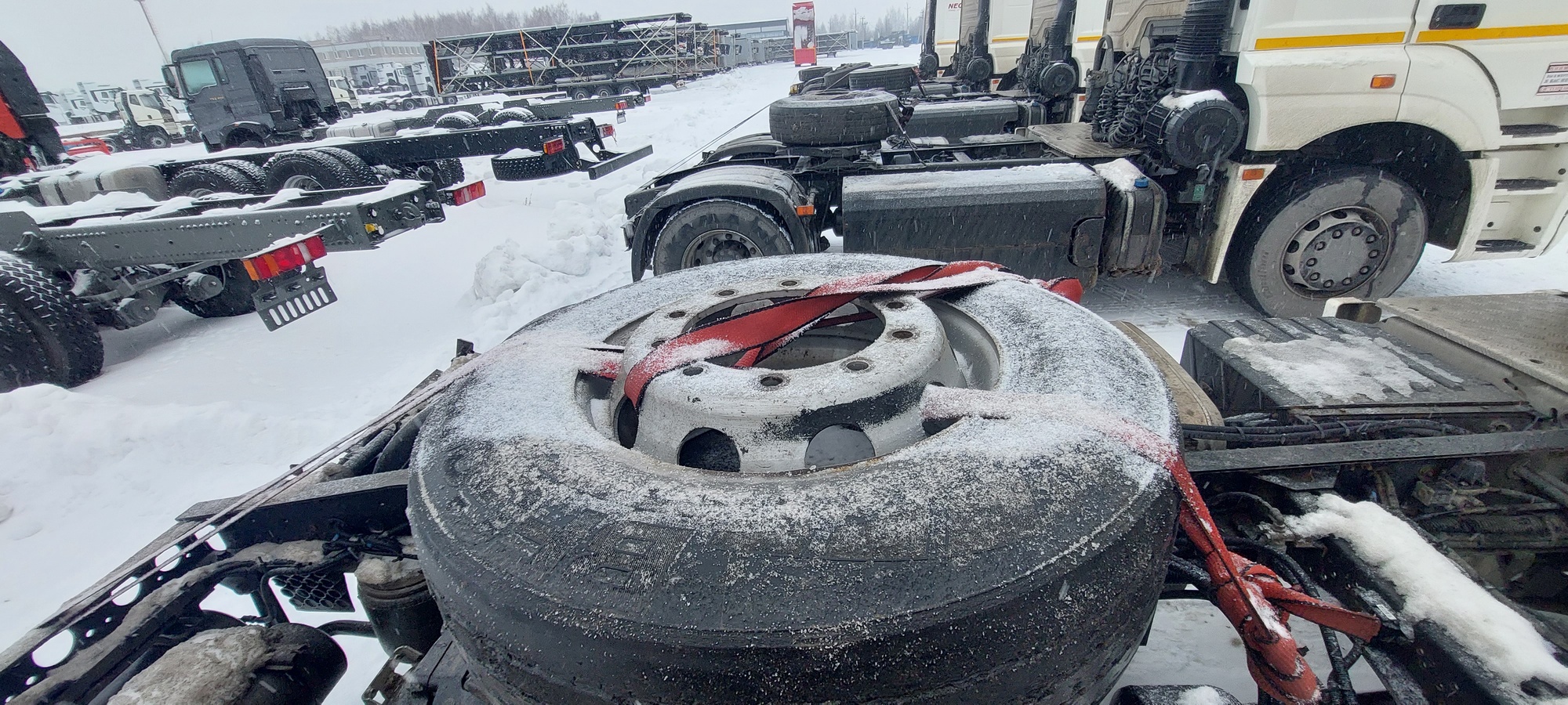 Седельный тягач КАМАЗ 5490-801-DC (газодизель) 2021 г. - фото 18