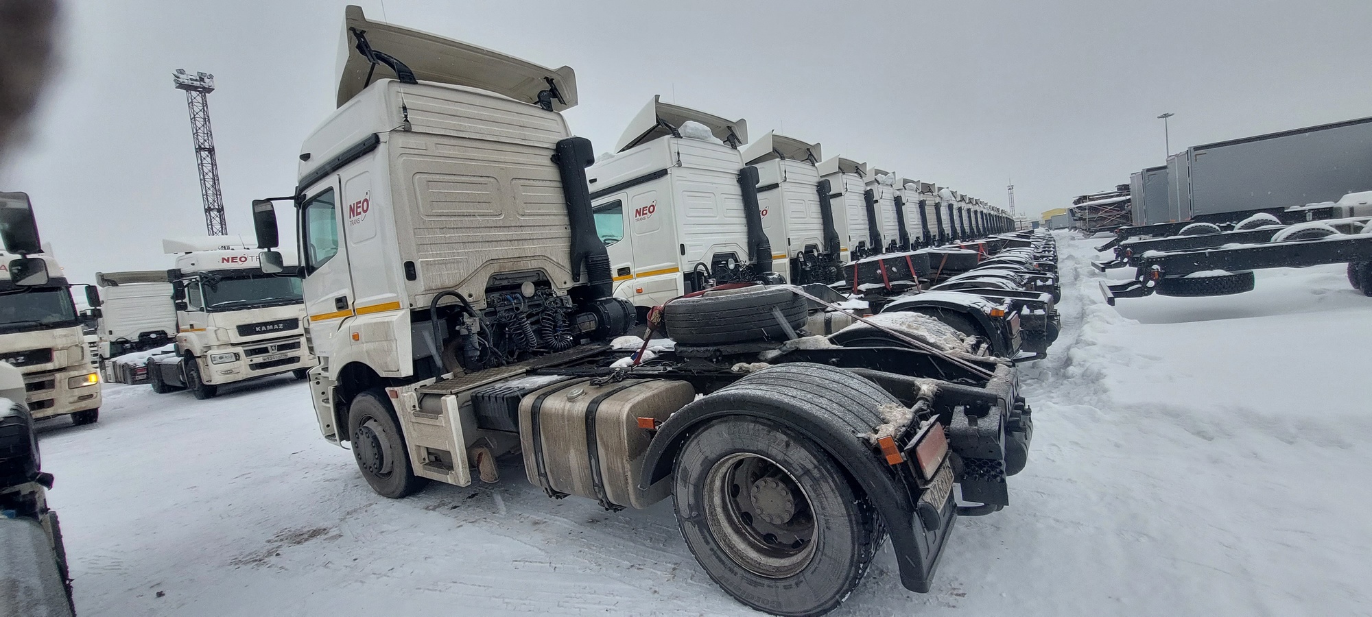 Седельный тягач КАМАЗ 5490-801-DC (газодизель) 2021 г. - фото 24