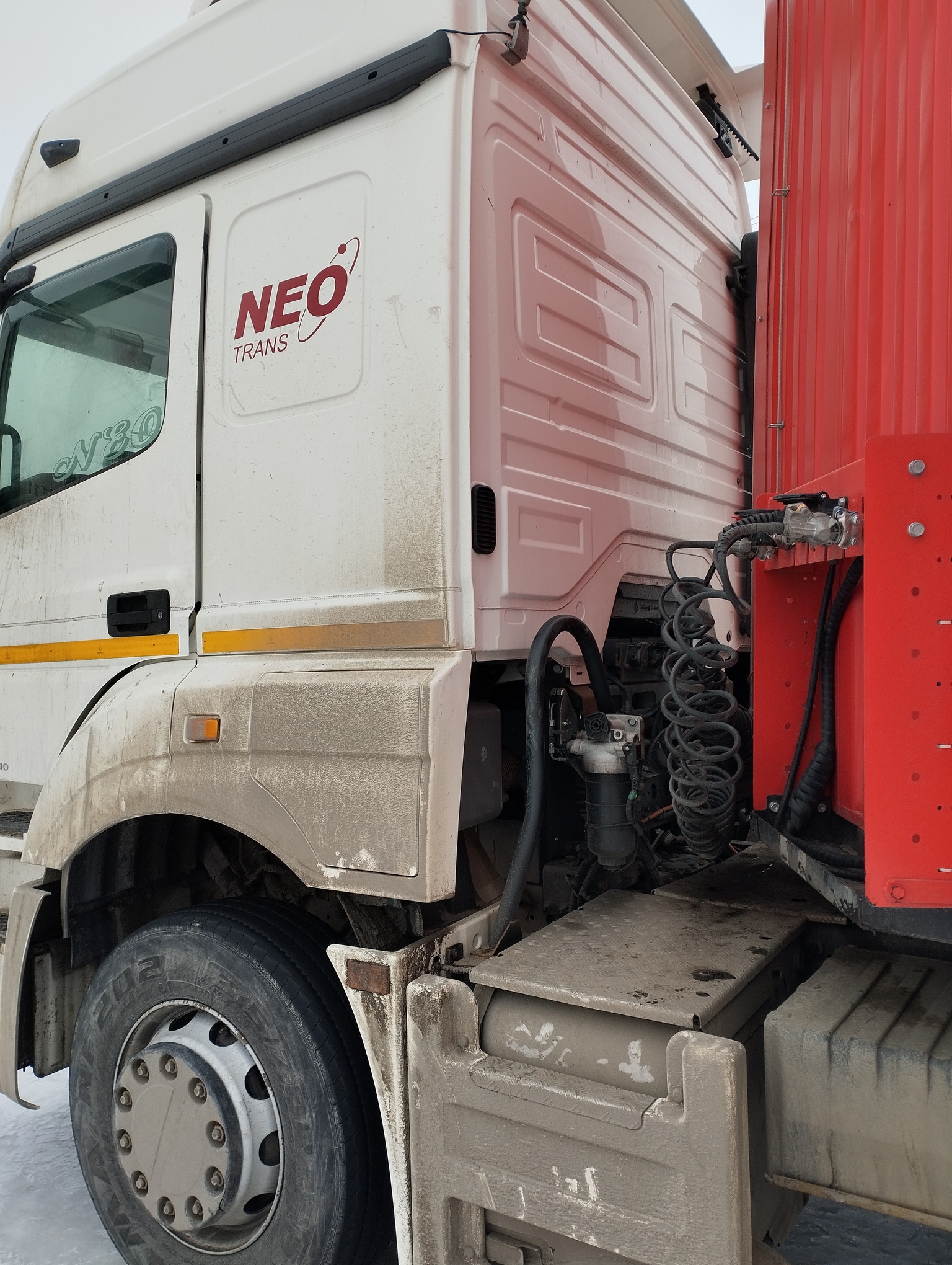 Седельный тягач КАМАЗ 5490-801-DC (газодизель) 2021 г. - фото 2