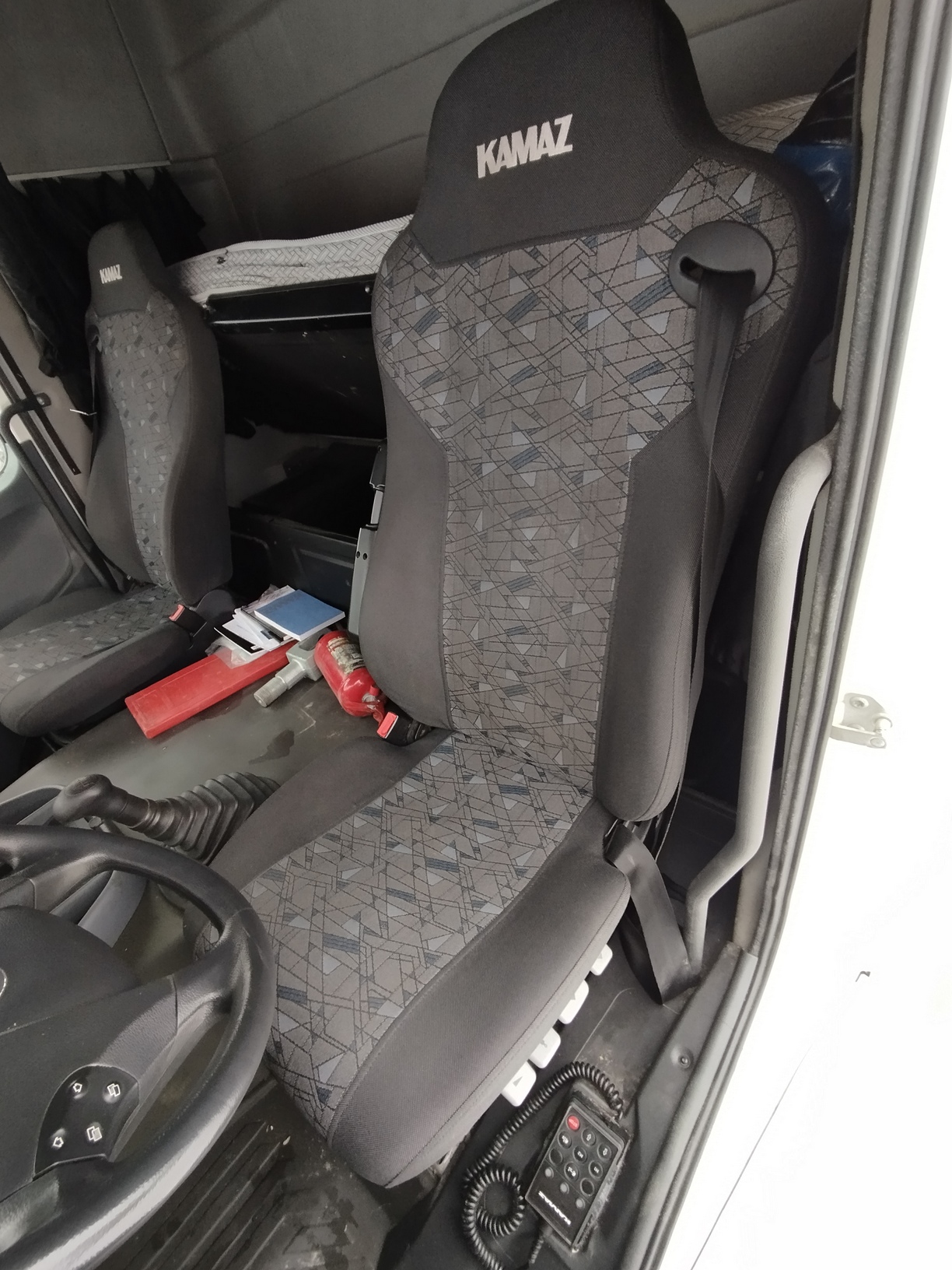 Седельный тягач КАМАЗ 5490-801-DC (газодизель) 2021 г. - фото 12