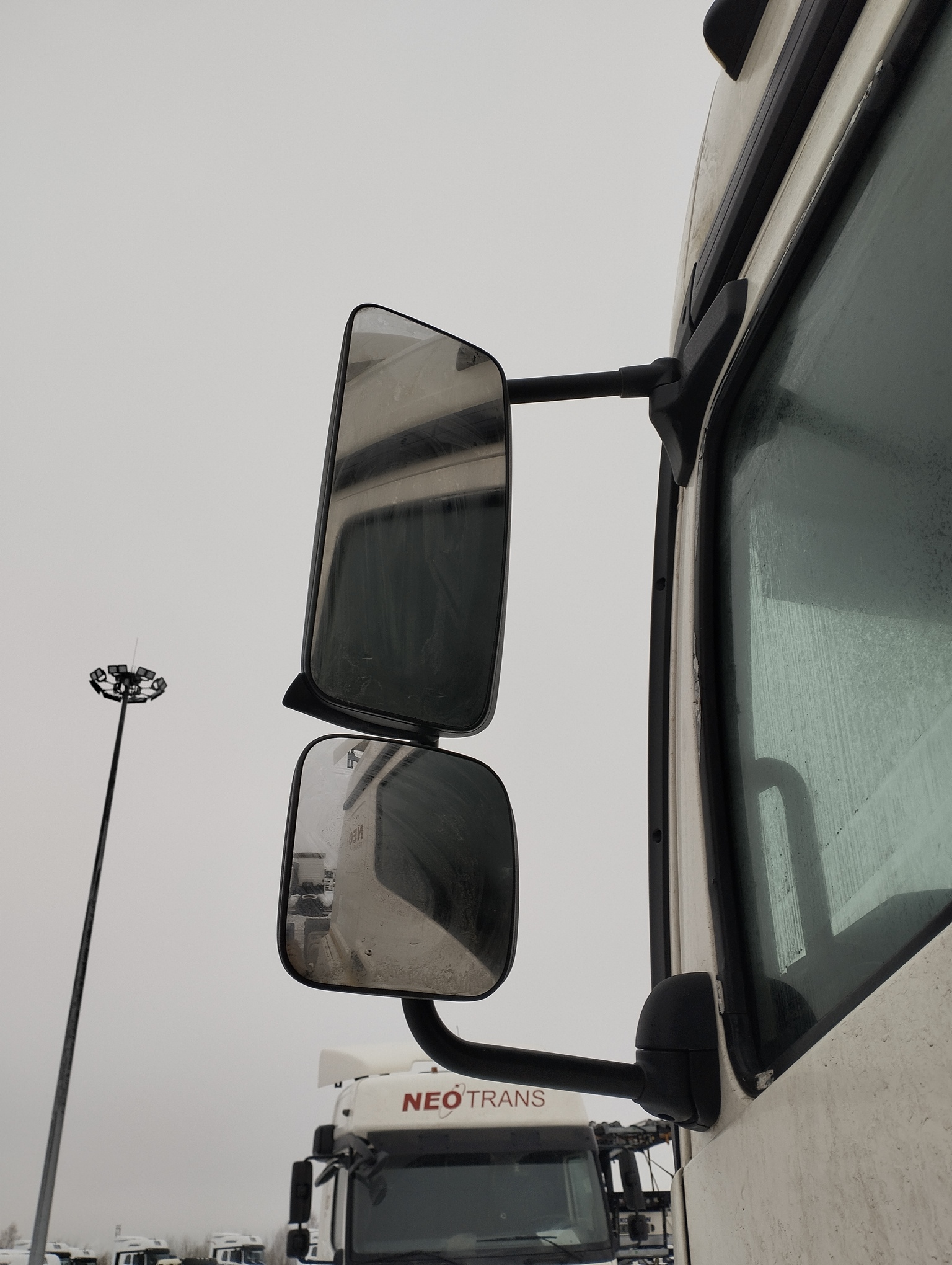 Седельный тягач КАМАЗ 5490-801-DC (газодизель) 2021 г. - фото 45