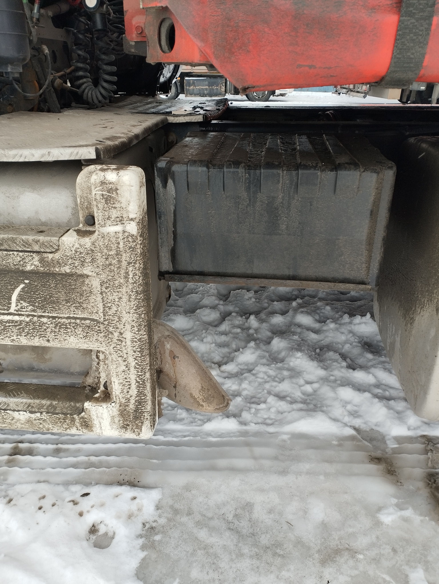 Седельный тягач КАМАЗ 5490-801-DC (газодизель) 2021 г. - фото 30