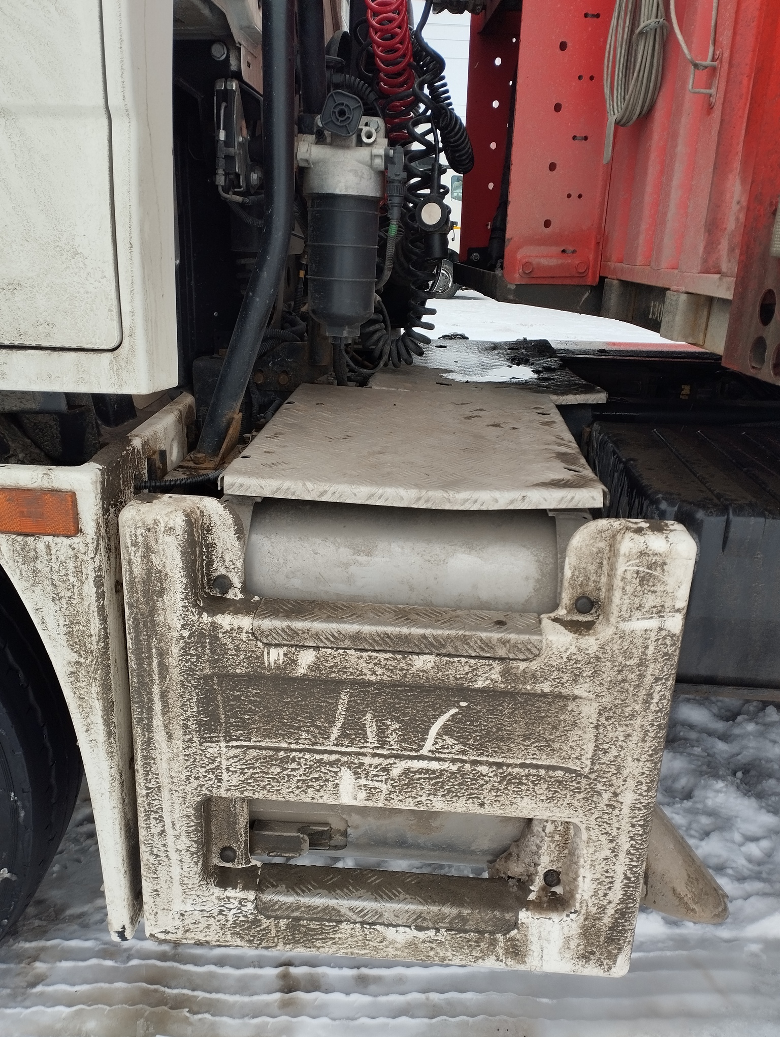 Седельный тягач КАМАЗ 5490-801-DC (газодизель) 2021 г. - фото 31