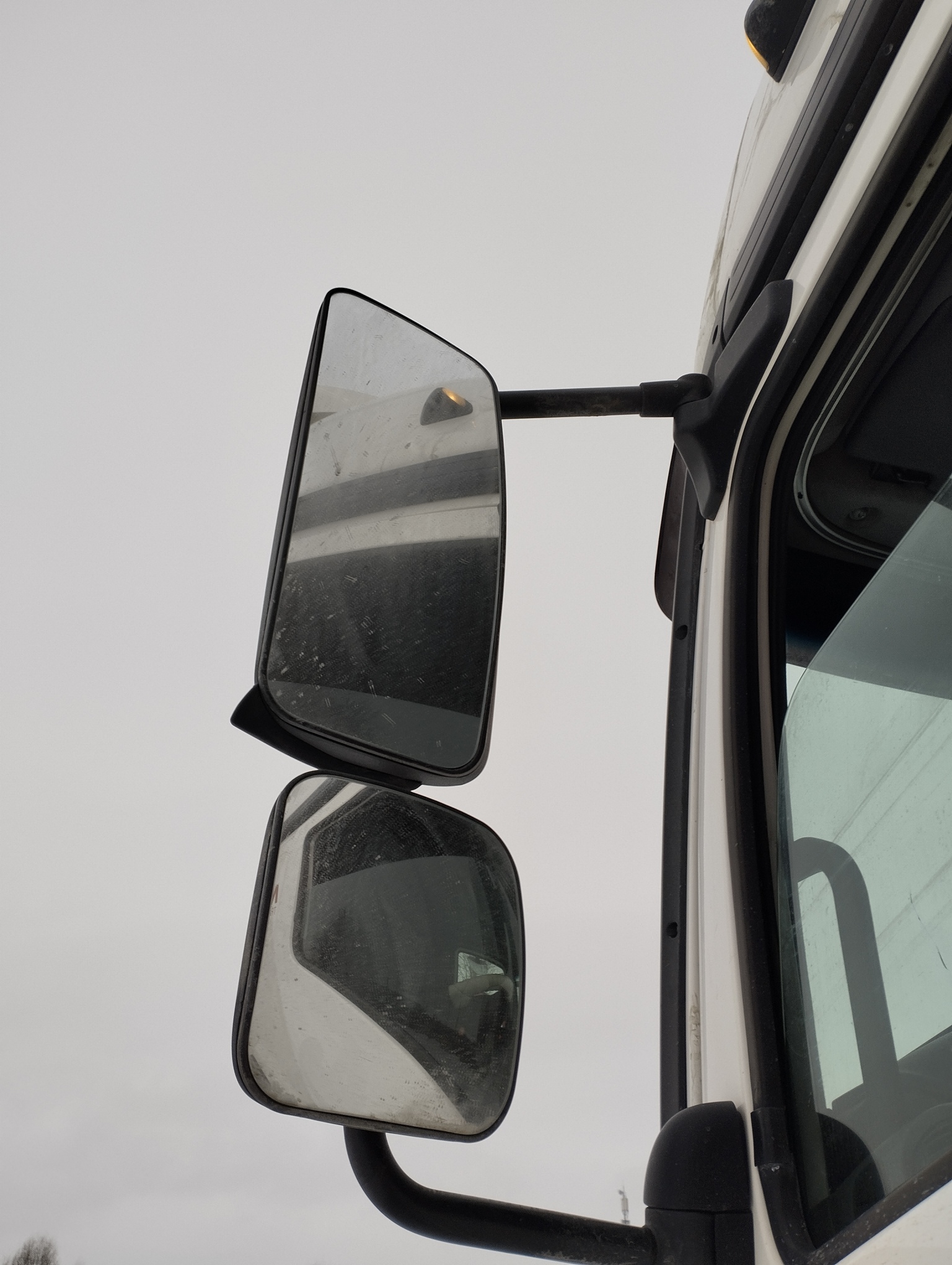 Седельный тягач КАМАЗ 5490-801-DC (газодизель) 2021 г. - фото 29