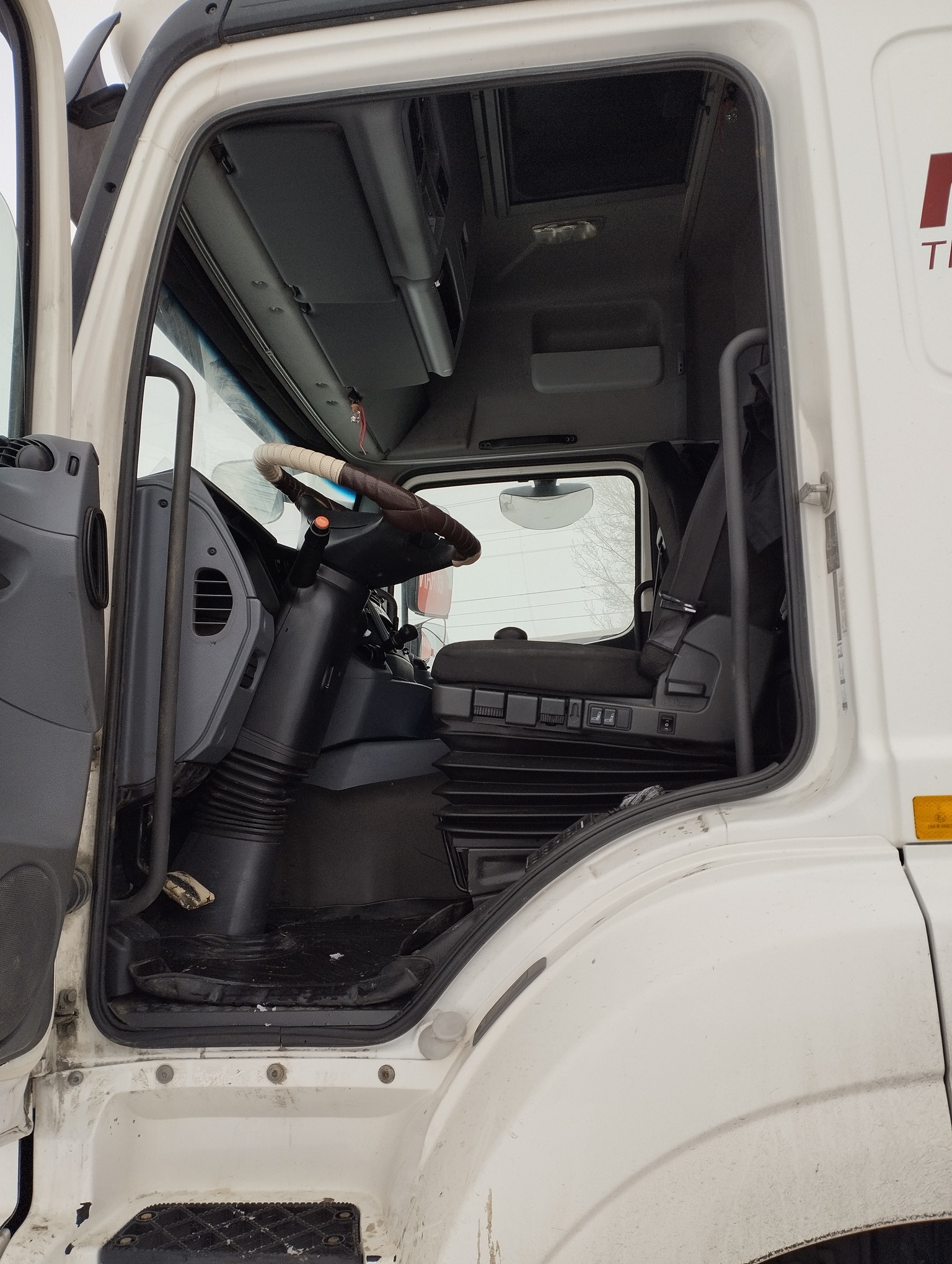 Седельный тягач КАМАЗ 5490-801-DC (газодизель) 2021 г. - фото 36