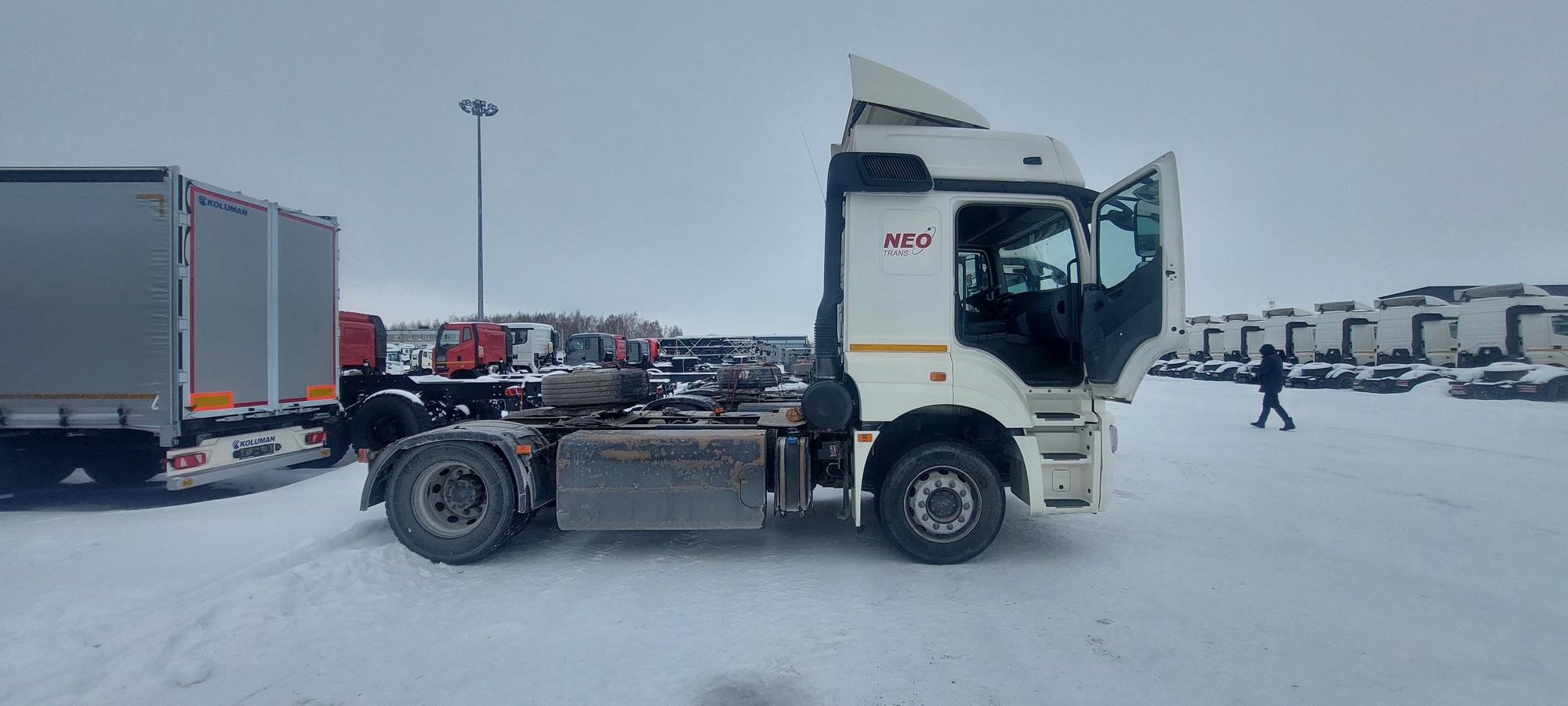 Седельный тягач КАМАЗ 5490-801-DC (газодизель) 2021 г. - фото 8