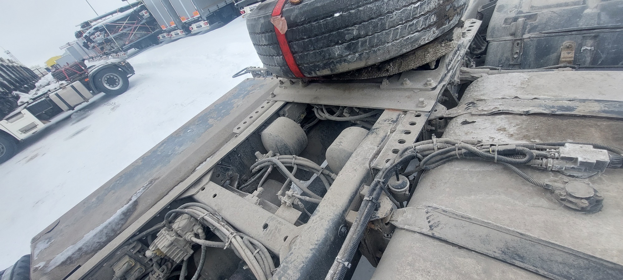 Седельный тягач КАМАЗ 5490-801-DC (газодизель) 2021 г. - фото 17