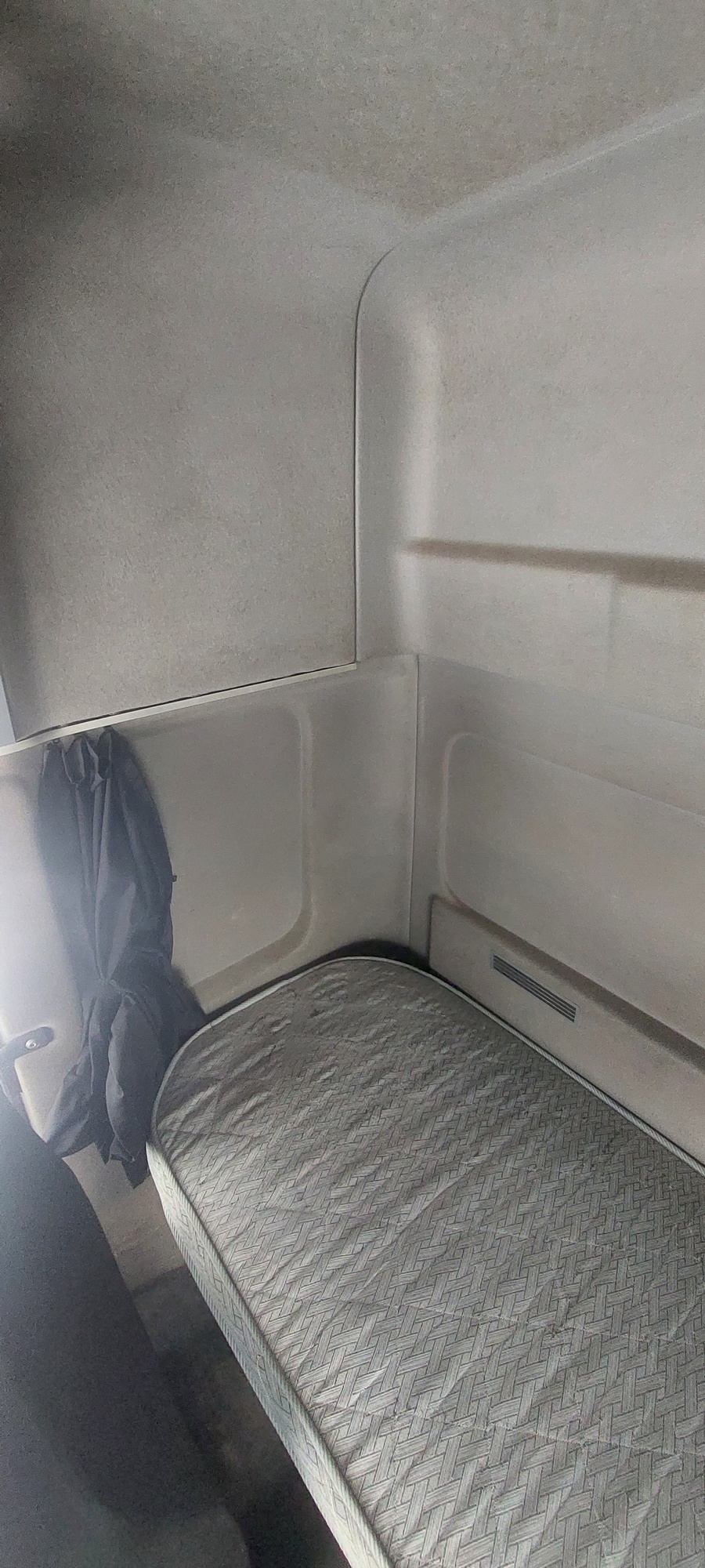 Седельный тягач КАМАЗ 5490-801-DC (газодизель) 2021 г. - фото 46