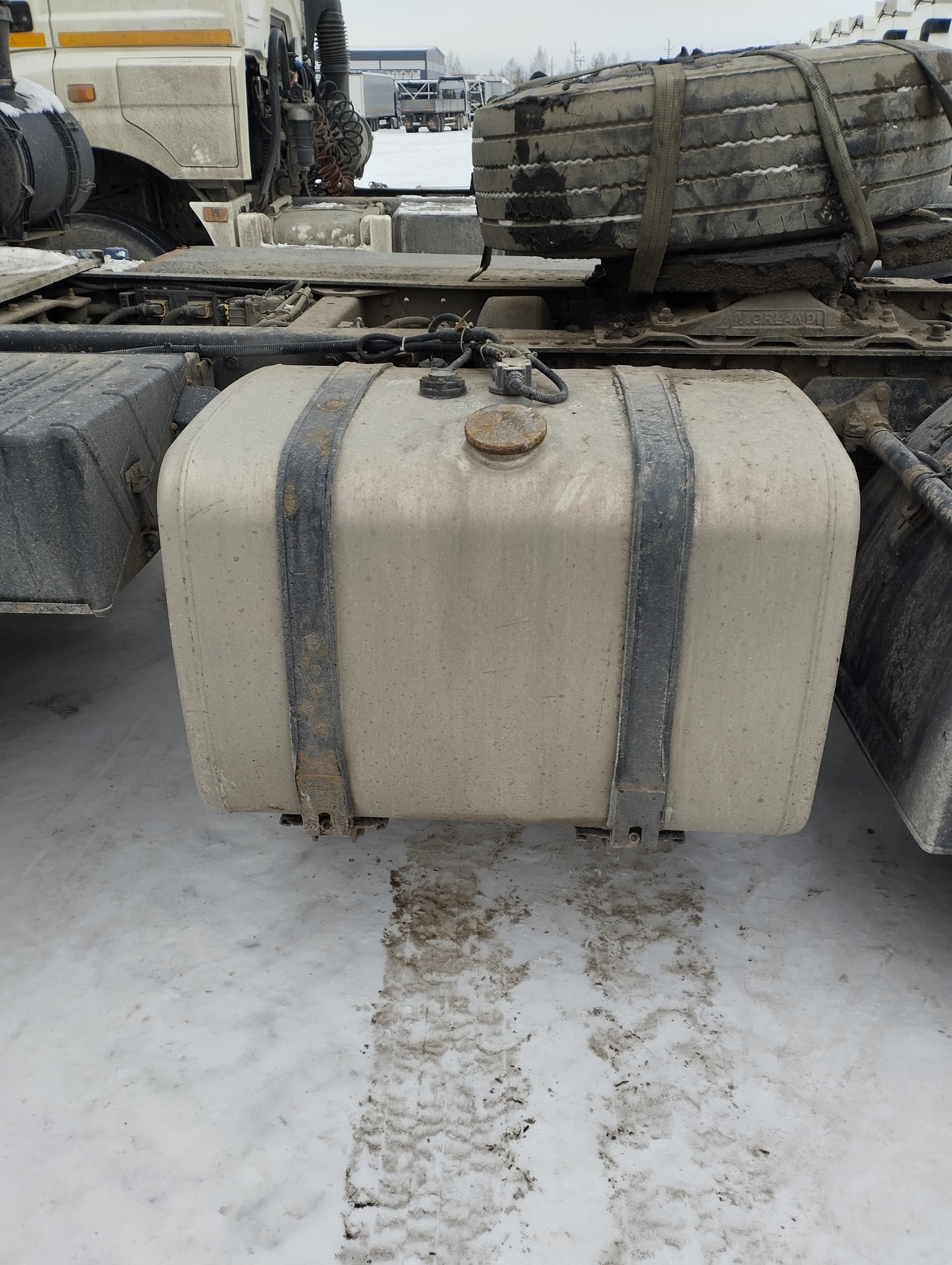 Седельный тягач КАМАЗ 5490-801-DC (газодизель) 2021 г. - фото 31