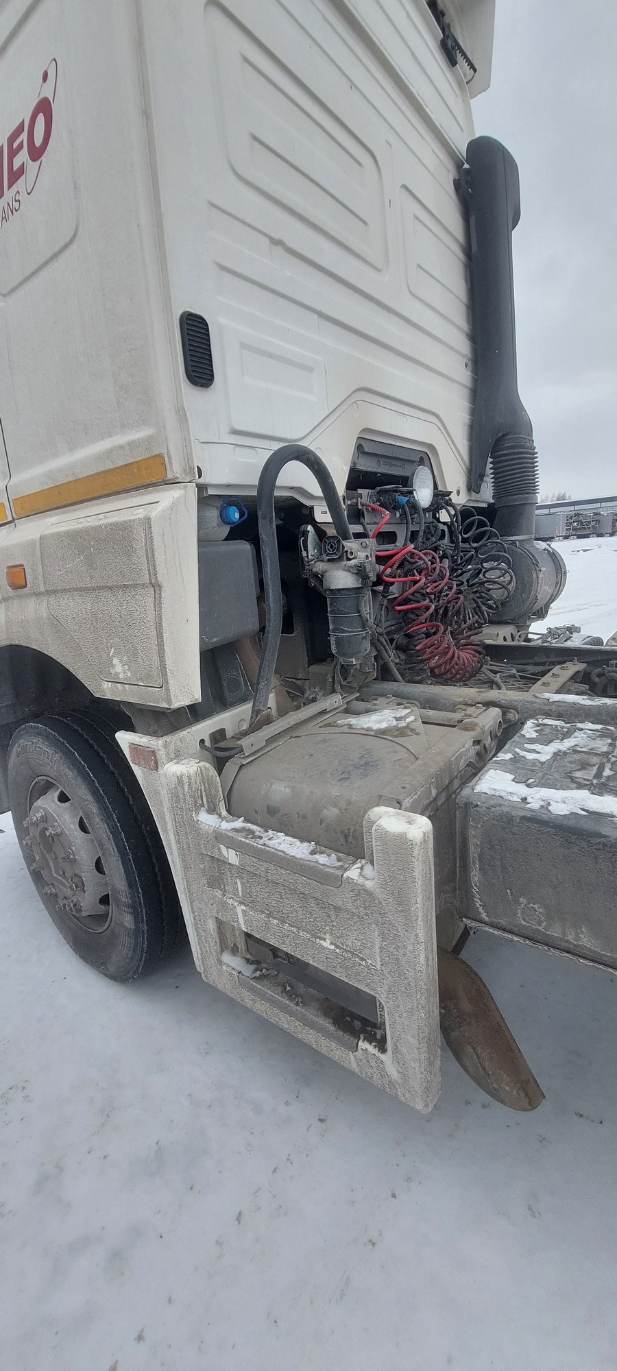 Седельный тягач КАМАЗ 5490-801-DC (газодизель) 2021 г. - фото 25