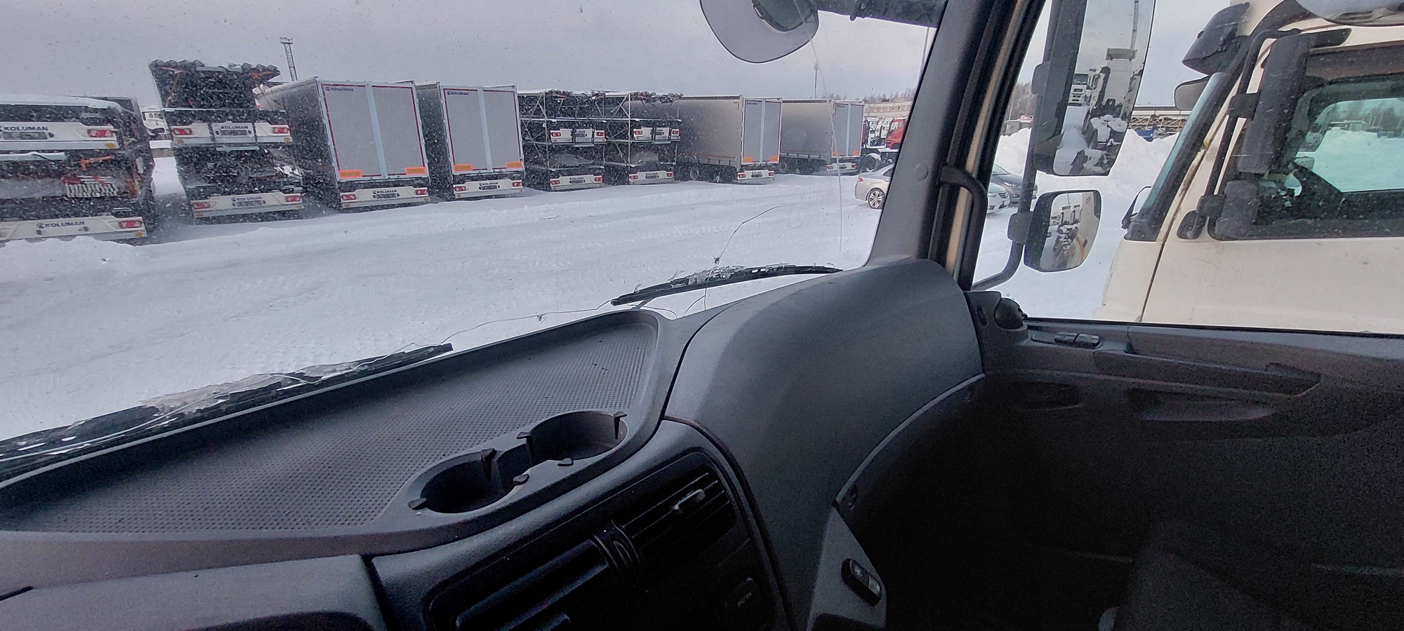 Седельный тягач КАМАЗ 5490-801-DC (газодизель) 2021 г. - фото 29