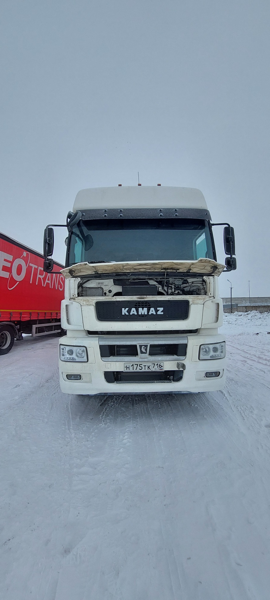 Седельный тягач КАМАЗ 5490-801-DC (газодизель) 2021 г.