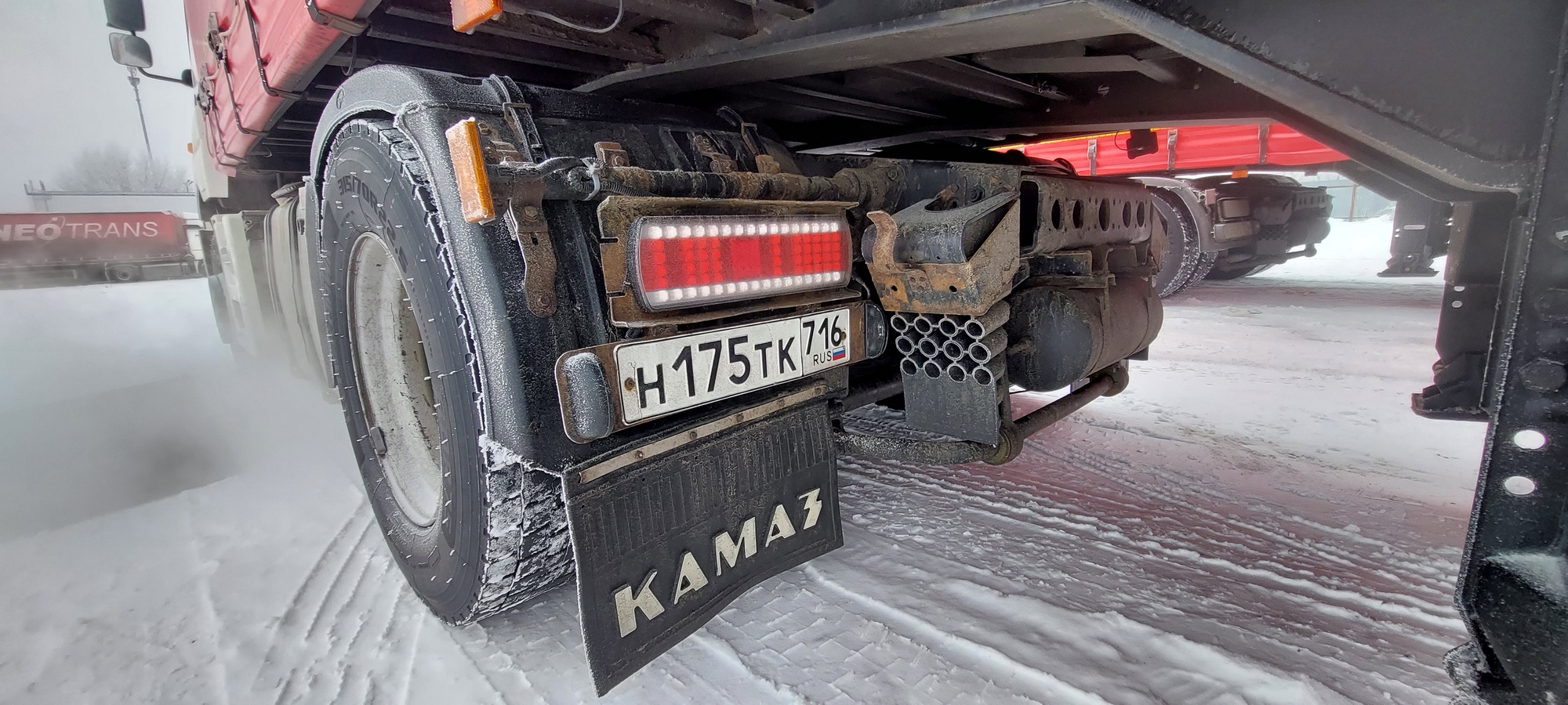 Седельный тягач КАМАЗ 5490-801-DC (газодизель) 2021 г. - фото 24