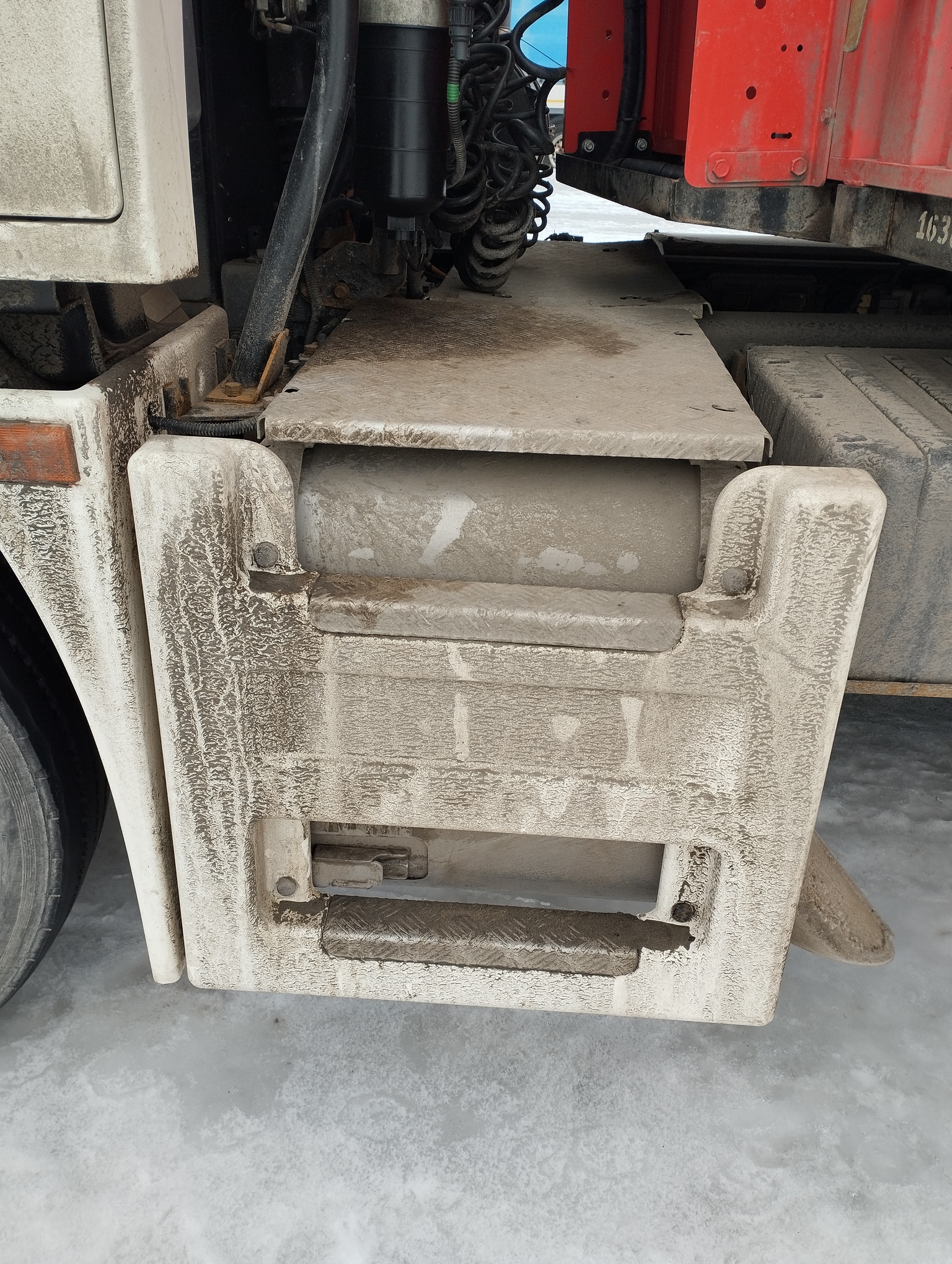 Седельный тягач КАМАЗ 5490-801-DC (газодизель) 2021 г. - фото 41