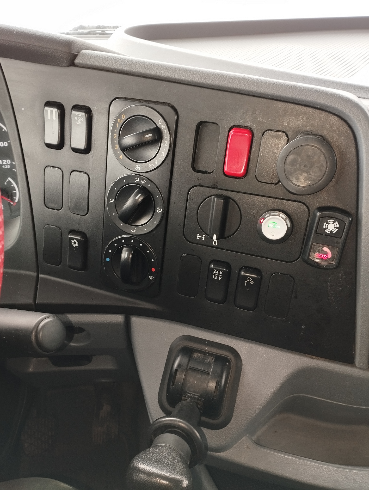 Седельный тягач КАМАЗ 5490-801-DC (газодизель) 2021 г. - фото 55