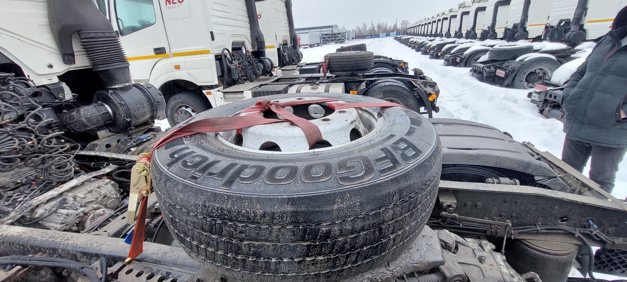 Седельный тягач КАМАЗ 5490-801-DC (газодизель) 2021 г. - фото 25