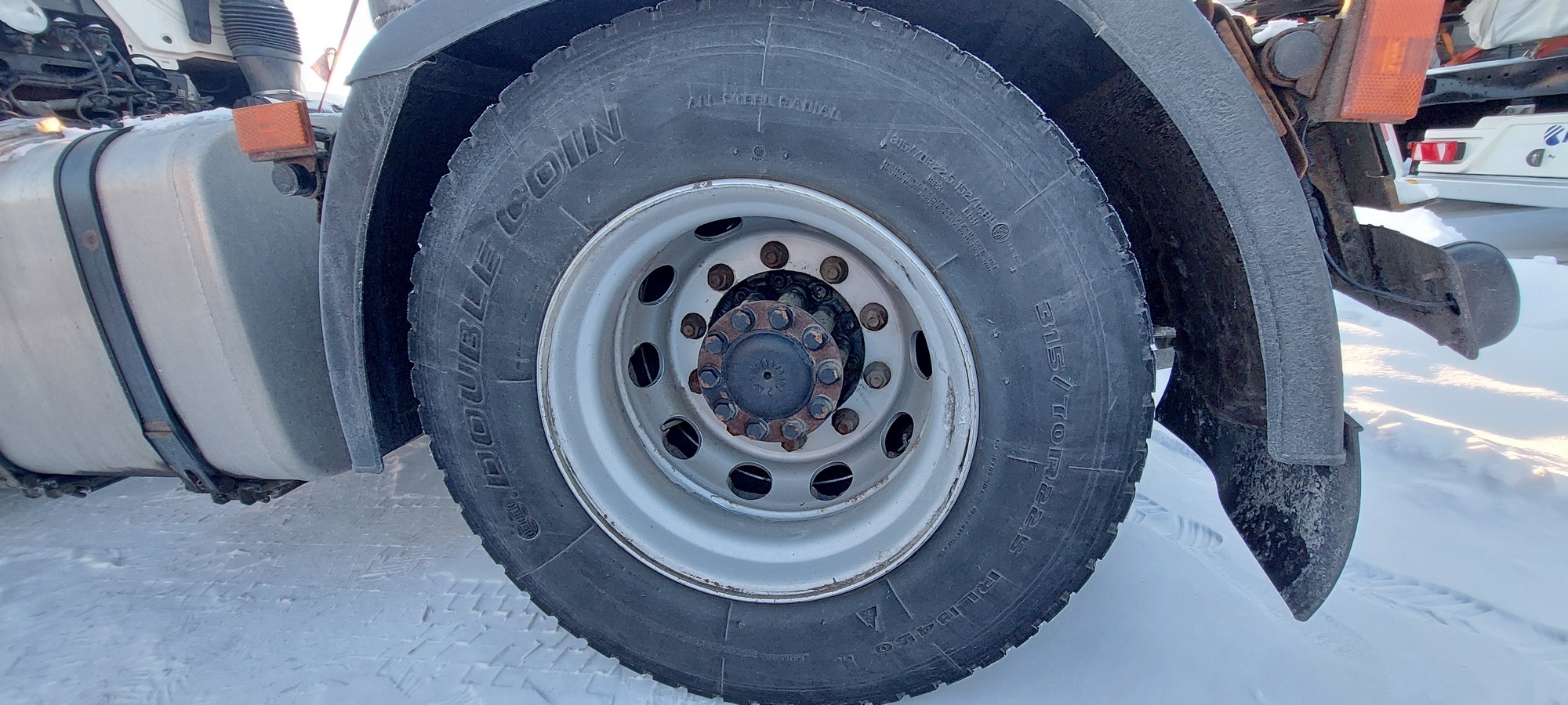 Седельный тягач КАМАЗ 5490-801-DC (газодизель) 2021 г. - фото 17