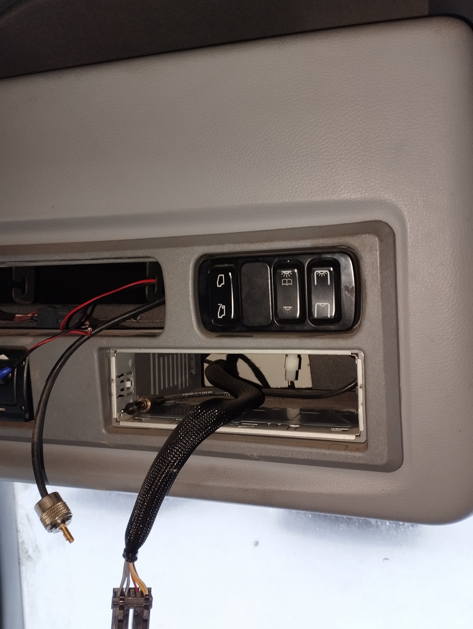 Седельный тягач КАМАЗ 5490-801-DC (газодизель) 2021 г. - фото 53