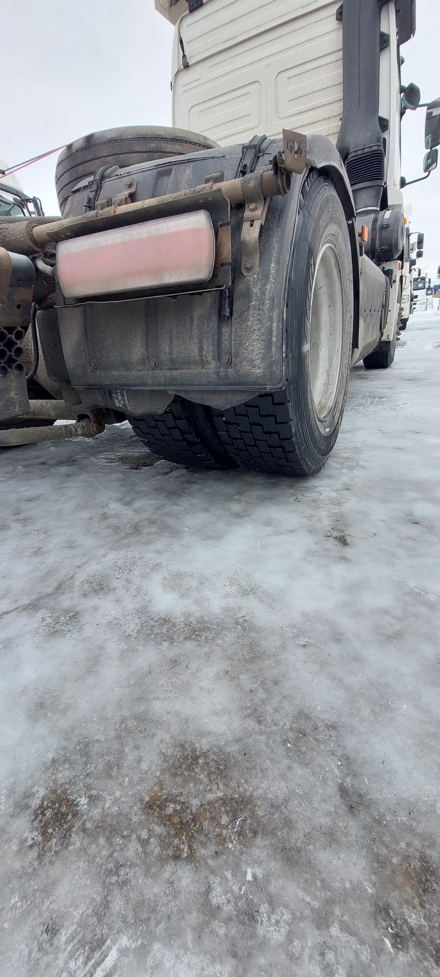 Седельный тягач КАМАЗ 5490-801-DC (газодизель) 2021 г. - фото 19